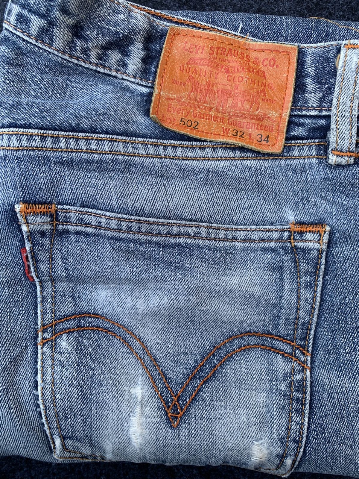 Levi's Distressed Levi's 502 classic faded. (26) Size US 31 - 11 Thumbnail