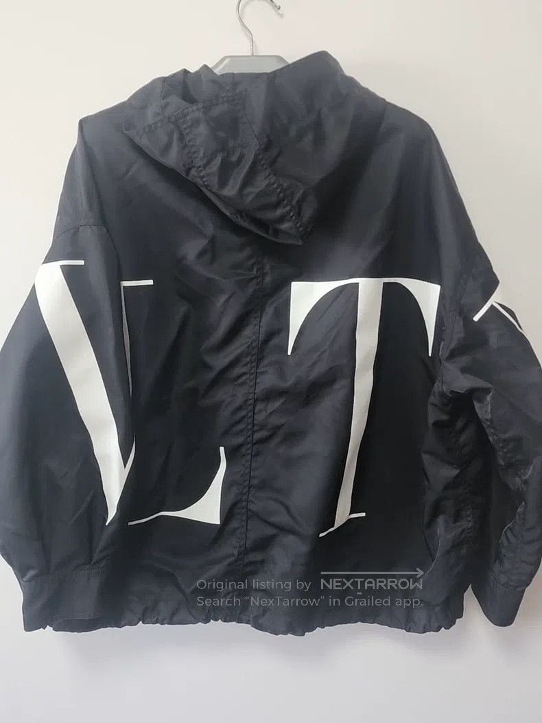 Valentino Valentino Letter logo print windproof hooded jacket jacket Size US S / EU 44-46 / 1 - 2 Thumbnail