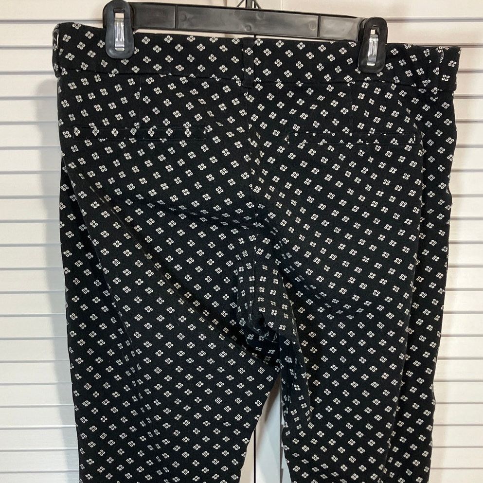 Old Navy Old Navy Black White Polka Dot Pixie Ankle Women Pants 12 Size 34" / US 12 / IT 48 - 7 Thumbnail