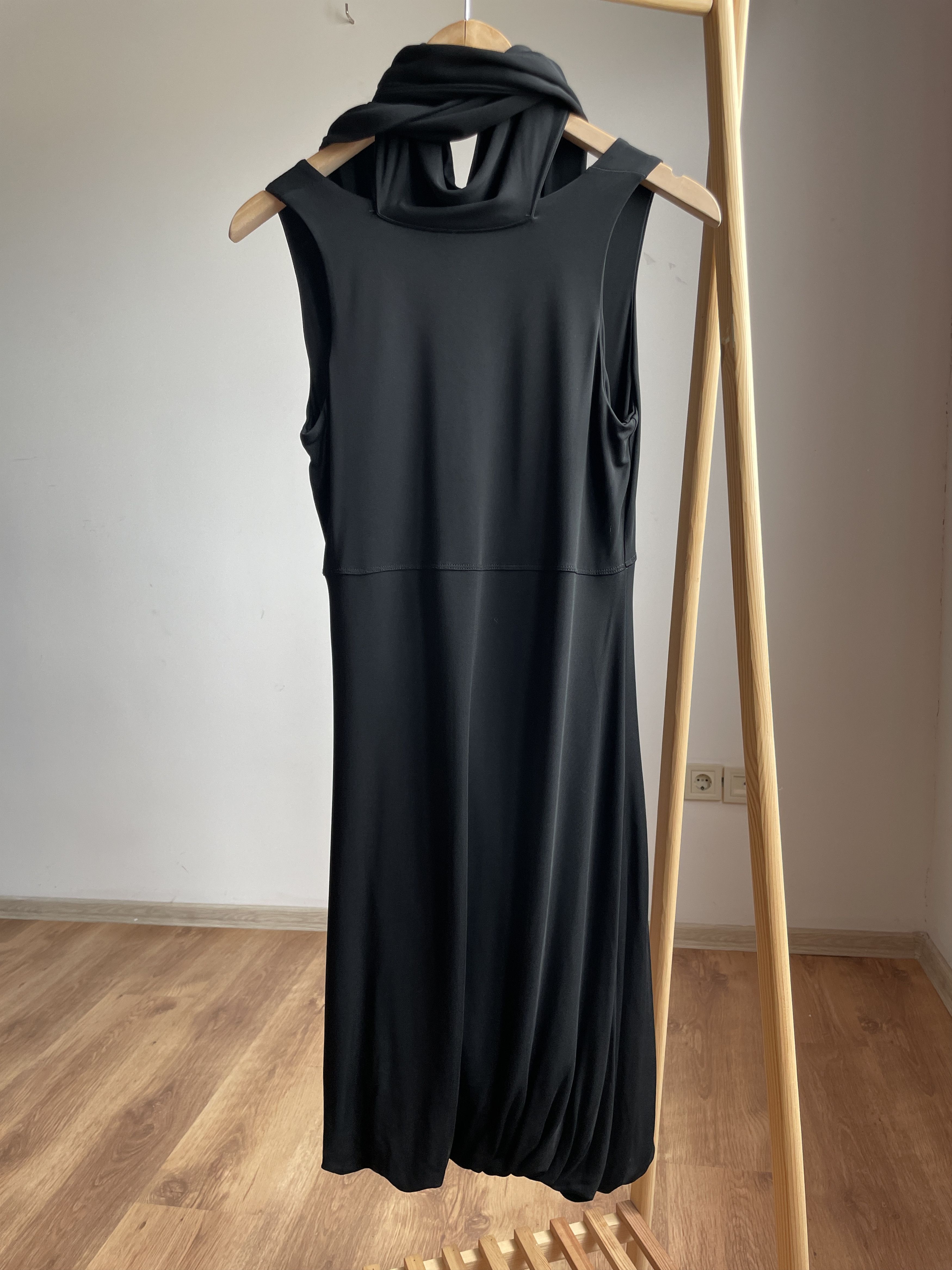 Sarah Pacini Sarah Pacini Scarf Neck Rounded Hem Midi Tank Dress Size M / US 6-8 / IT 42-44 - 3 Thumbnail