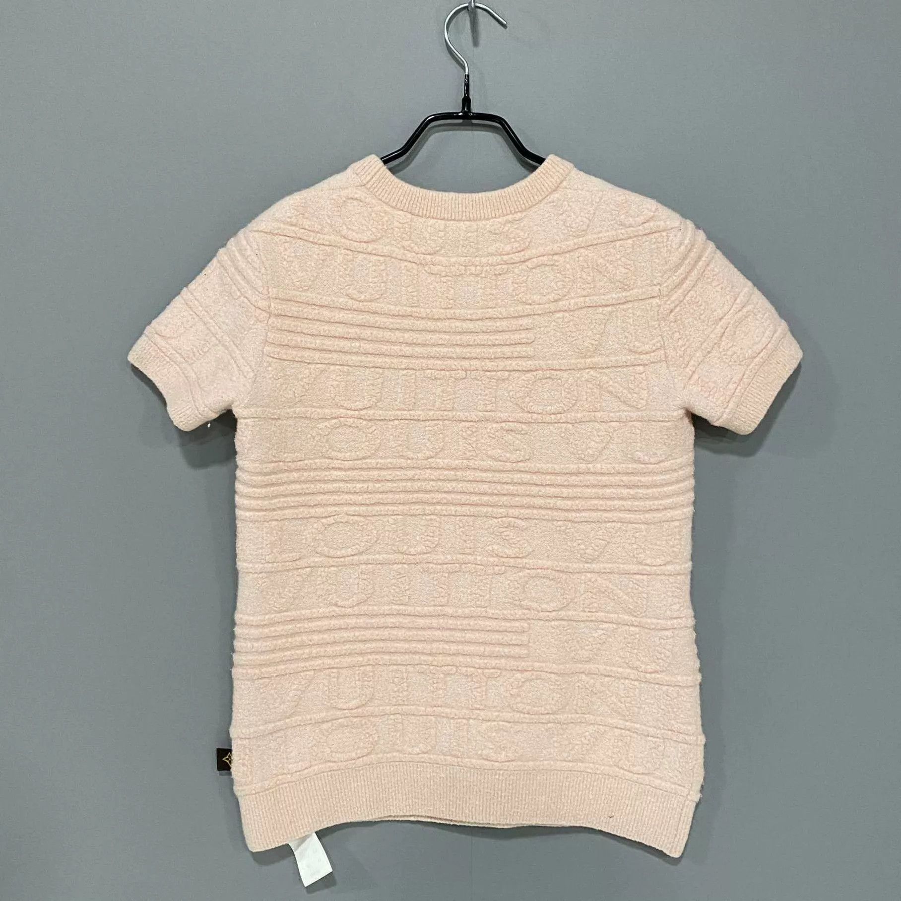 Louis Vuitton LV pink embossed logo short sleeve tee size m Size M / US 6-8 / IT 42-44 - 3 Thumbnail
