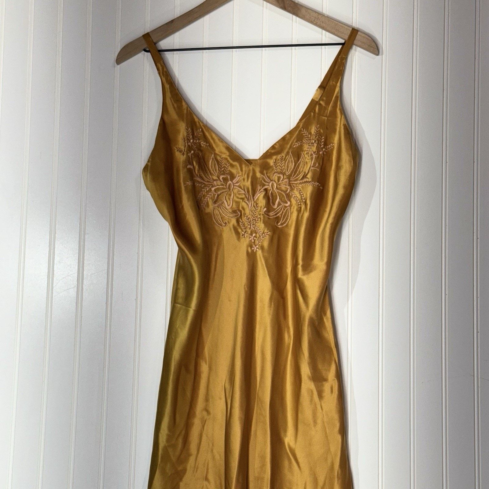 Victoria's Secret VTG NWT Victoria’s Secret Gold Label Slip Dress Embroidered Size M / US 6-8 / IT 42-44 - 3 Thumbnail