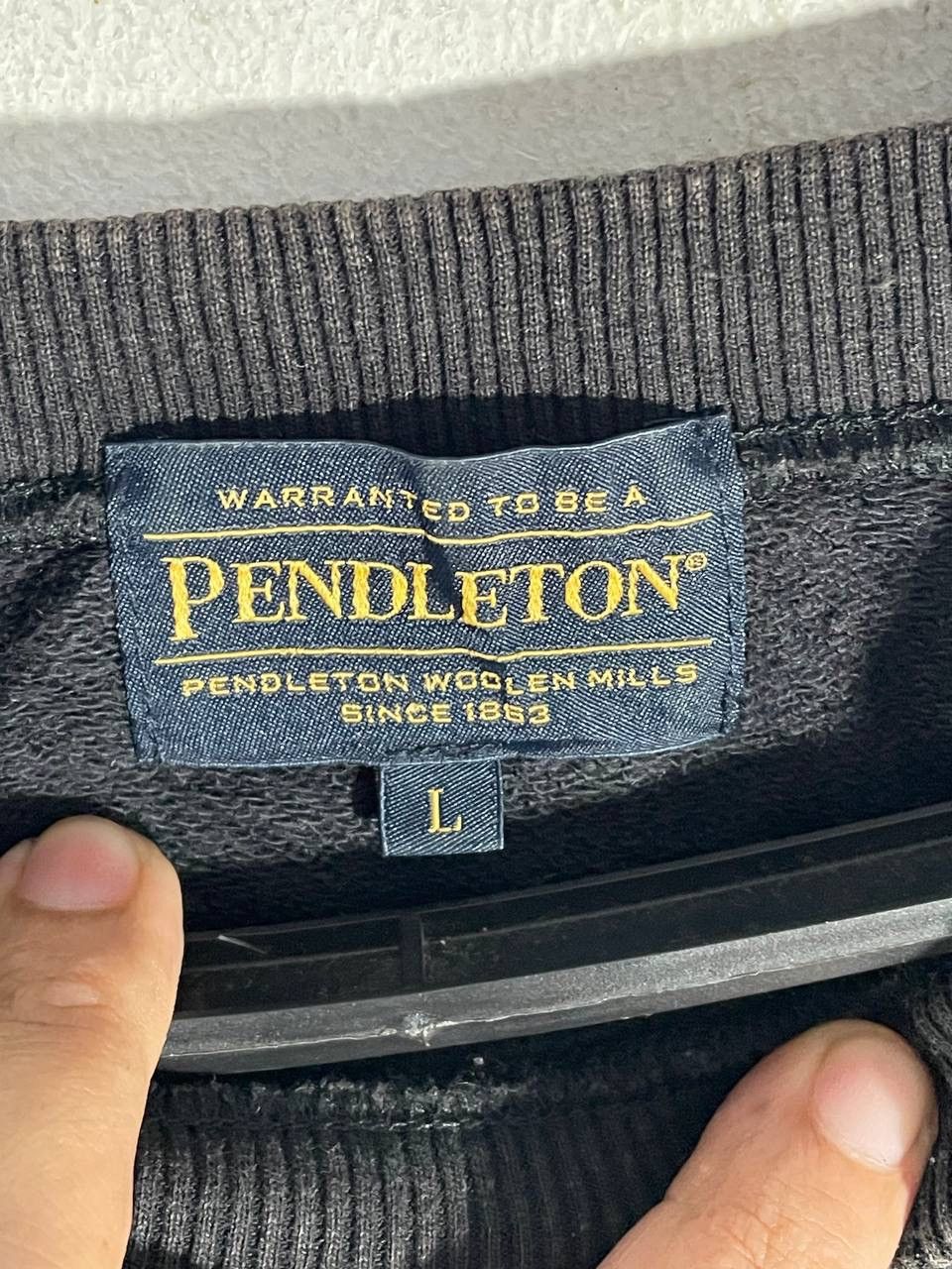 Pendleton Pendelton navajo design navajo geometric payern Size US L / EU 52-54 / 3 - 9 Thumbnail