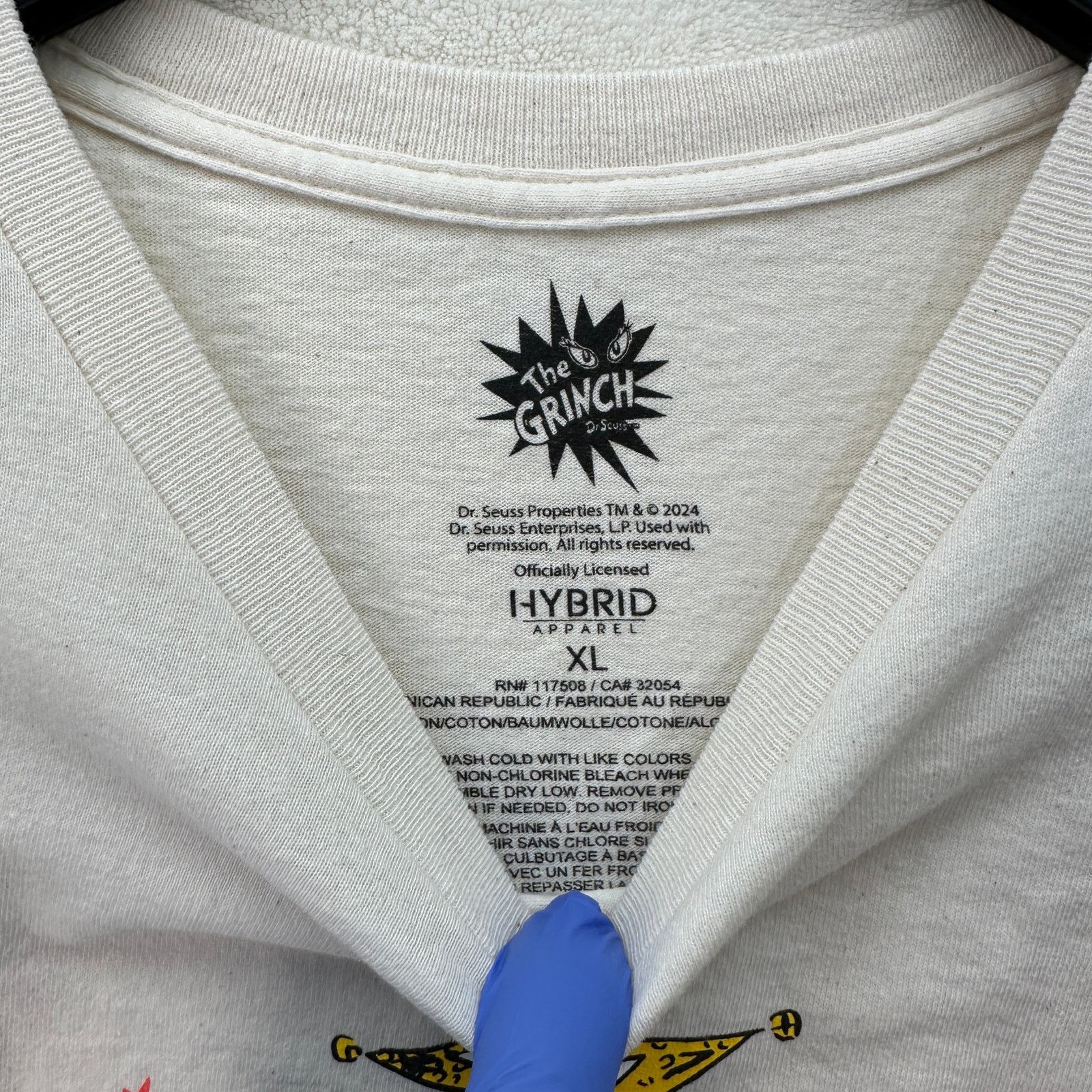 Urban Outfitters THE GRINCH T Shirt XL by Hybrid Apparel White Chirstmas Size US XL / EU 56 / 4 - 3 Thumbnail