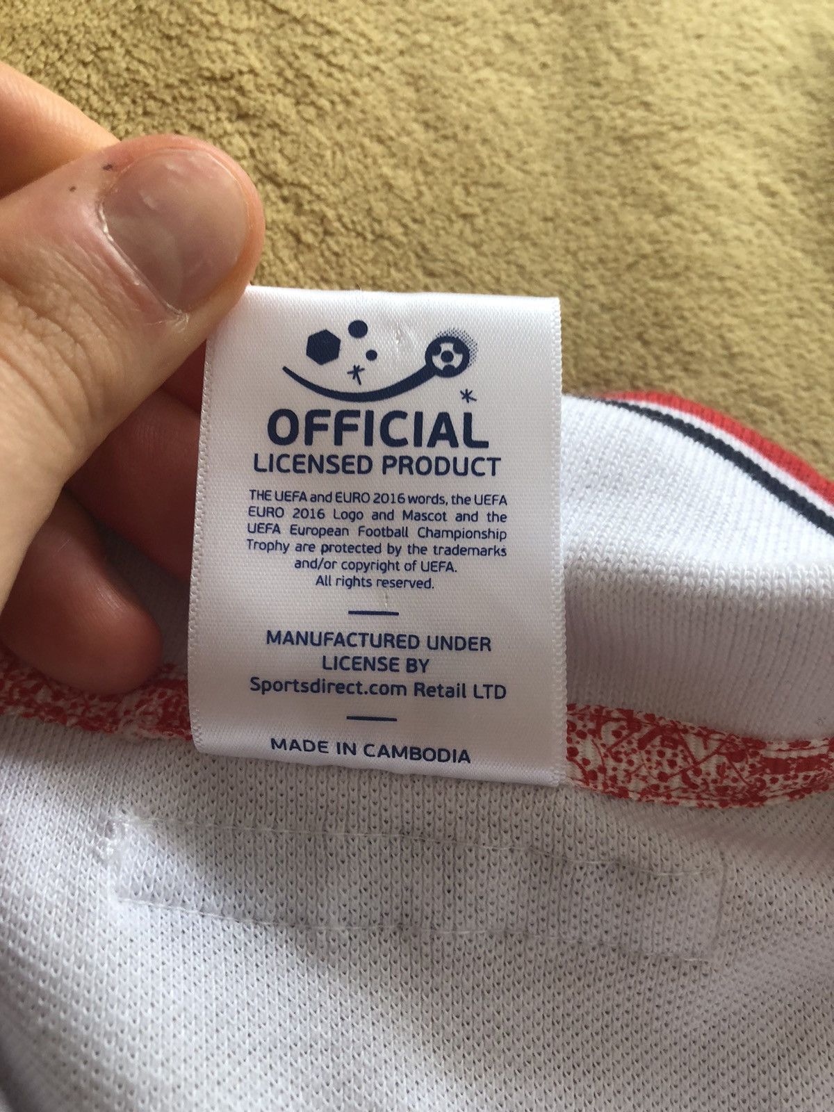 Vintage RARE UEFA EURO 2016 ENGLAND FOOTBALL SOCCER SHIRT JERSEY Size US S / EU 44-46 / 1 - 5 Thumbnail