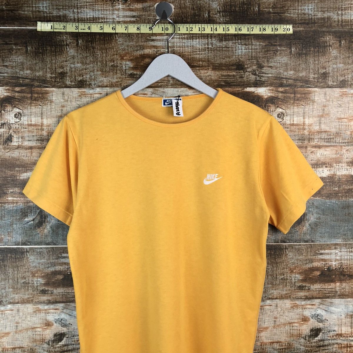 Nike Nike japan vintage Yellow T-Shirt #A2598 Size US S / EU 44-46 / 1 - 2 Thumbnail