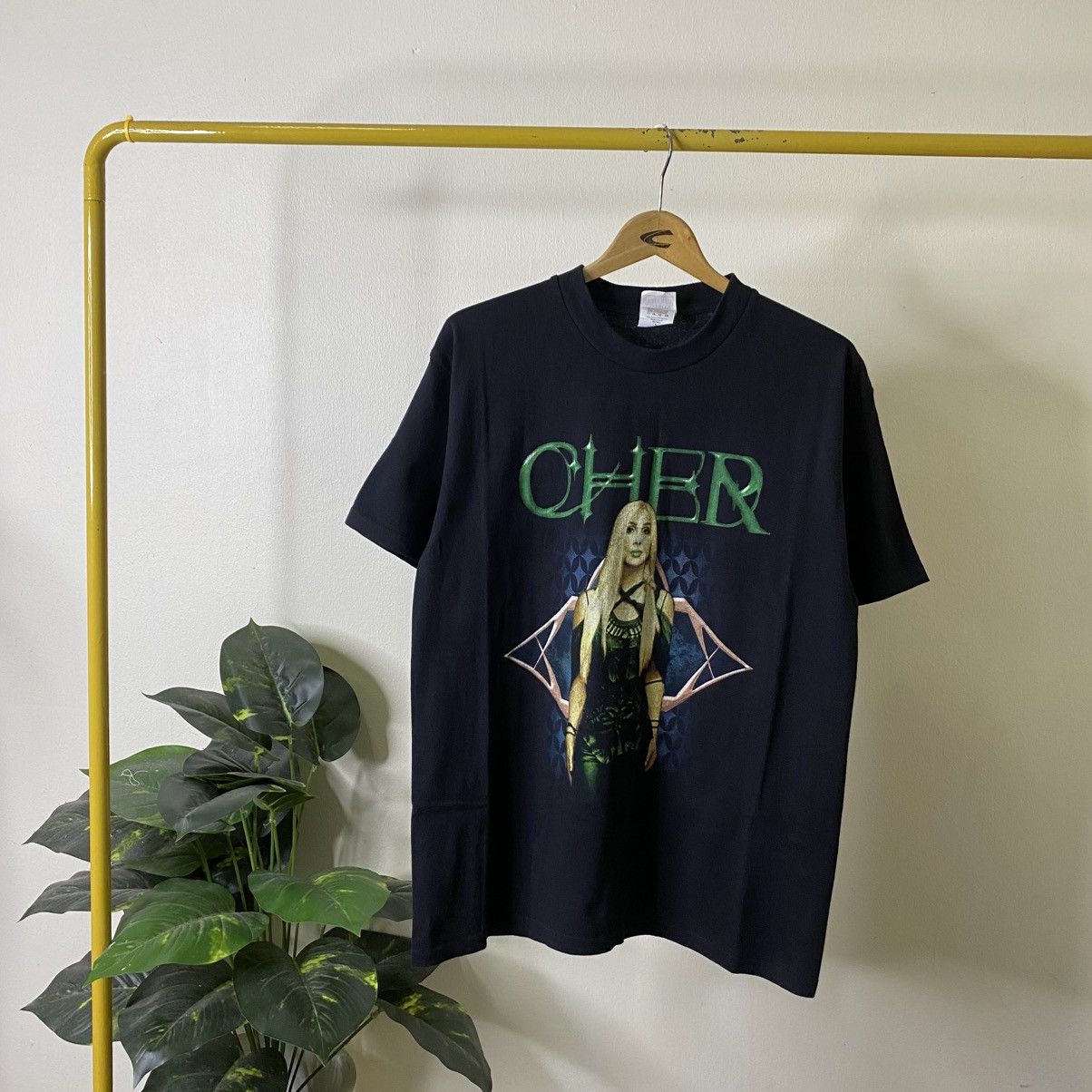 Band Tees Vintage CHER Farewell Tour 2002 Concert Band Music T Shirt Size US L / EU 52-54 / 3 - 1 Thumbnail