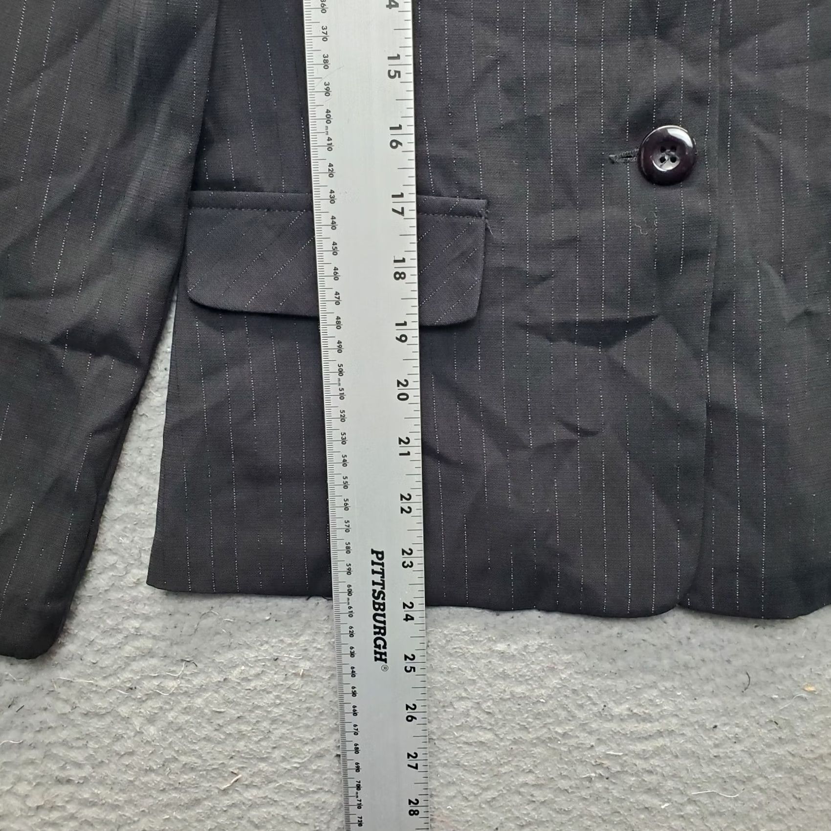Vintage My Michelle Blazer Womens Size 5 Black Metallic Pinstripe Slimming Single-Breasted Blazer Size S / US 4 / IT 40 - 3 Thumbnail