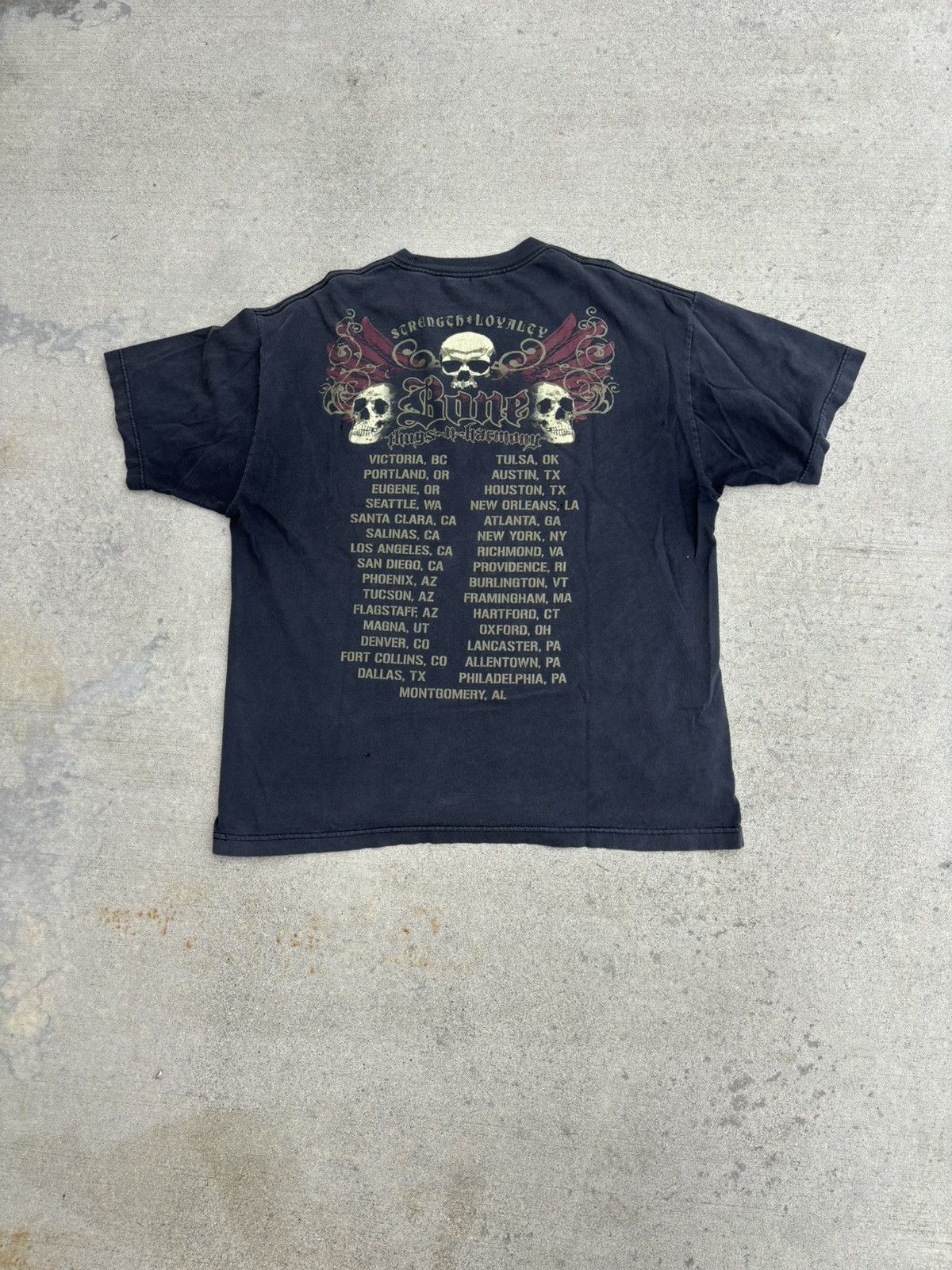 Rap Tees Vintage 90s/2000s Bone Thugs N Harmony Rap T Shirt Size US XL / EU 56 / 4 - 2 Thumbnail