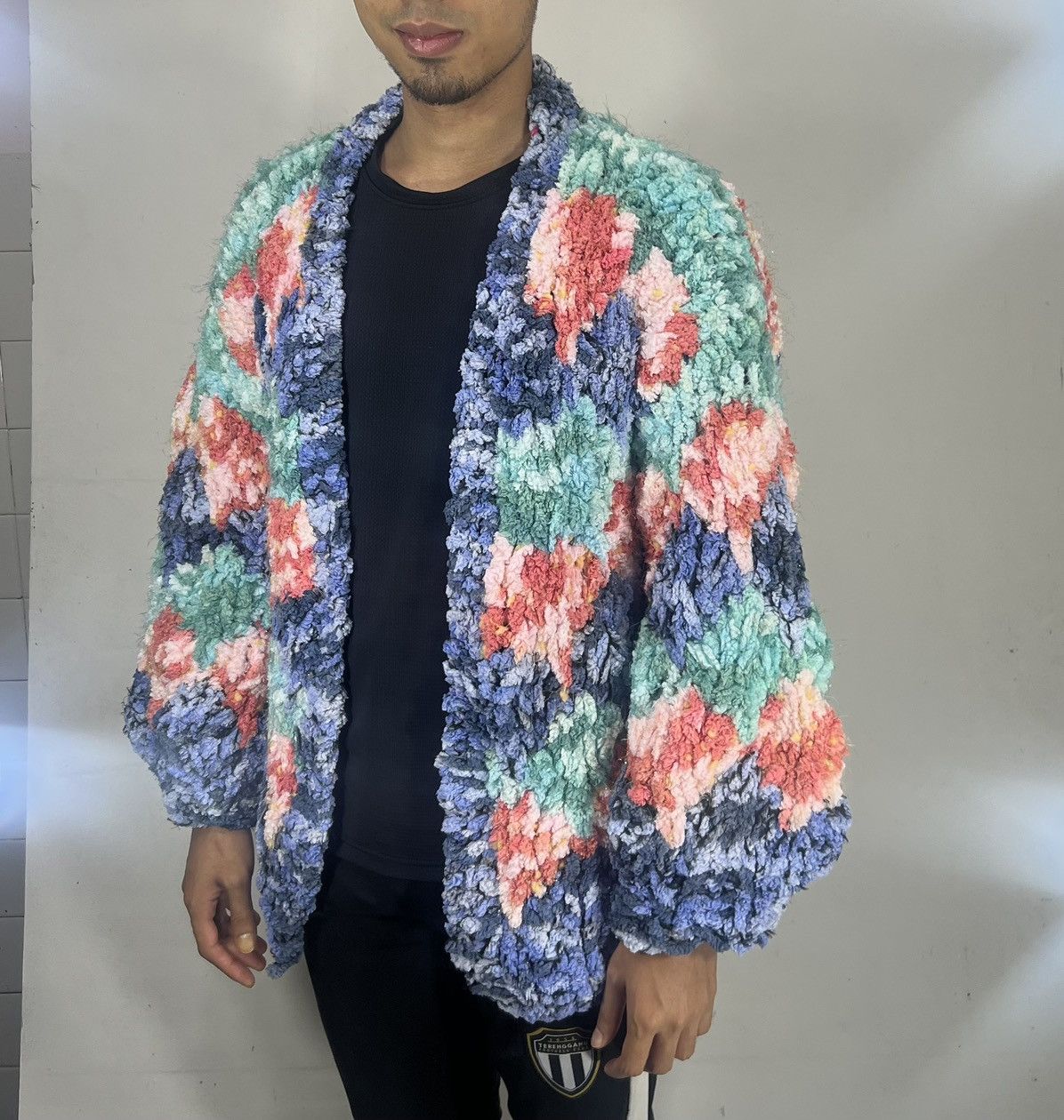 Aran Isles Knitwear Vintage colourful Knit Cardigan Rare design Size US L / EU 52-54 / 3 - 8 Thumbnail