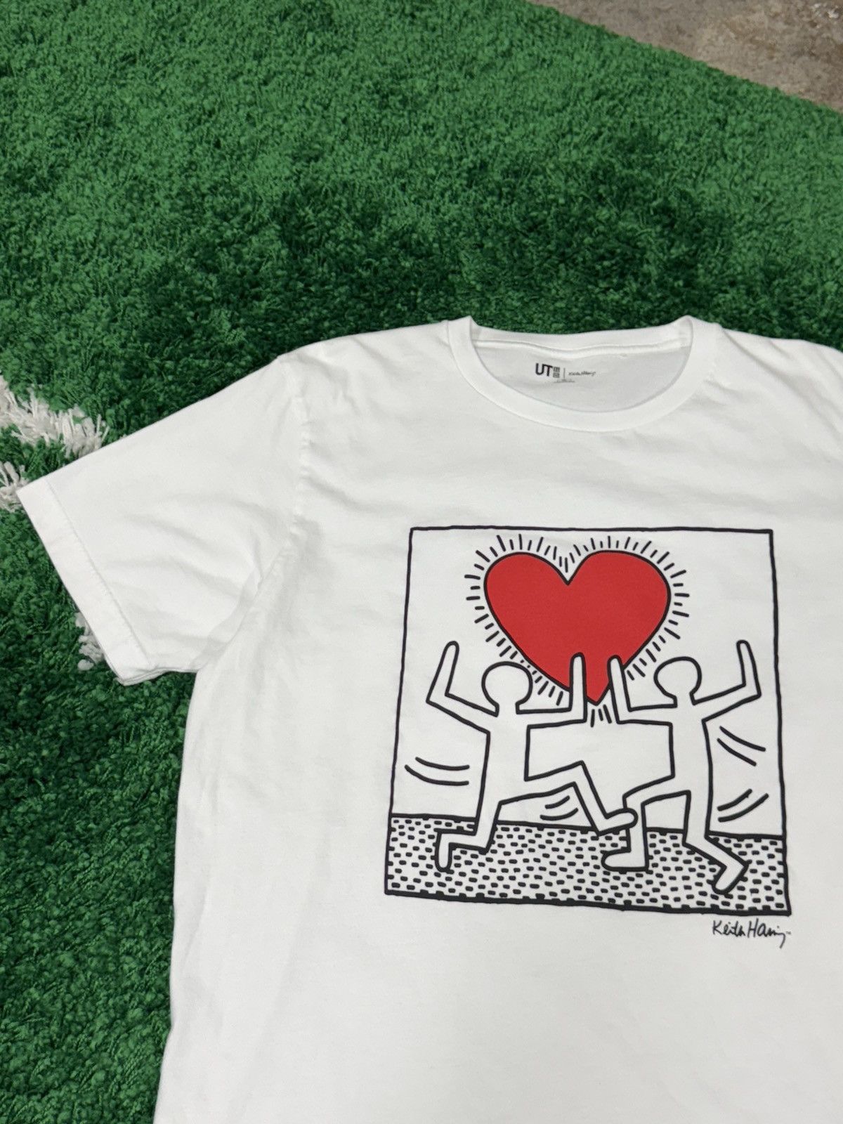 Keith Haring Keith Haring x Uniqlo Heart Art Logo Love Tee XL White Size US XL / EU 56 / 4 - 2 Thumbnail