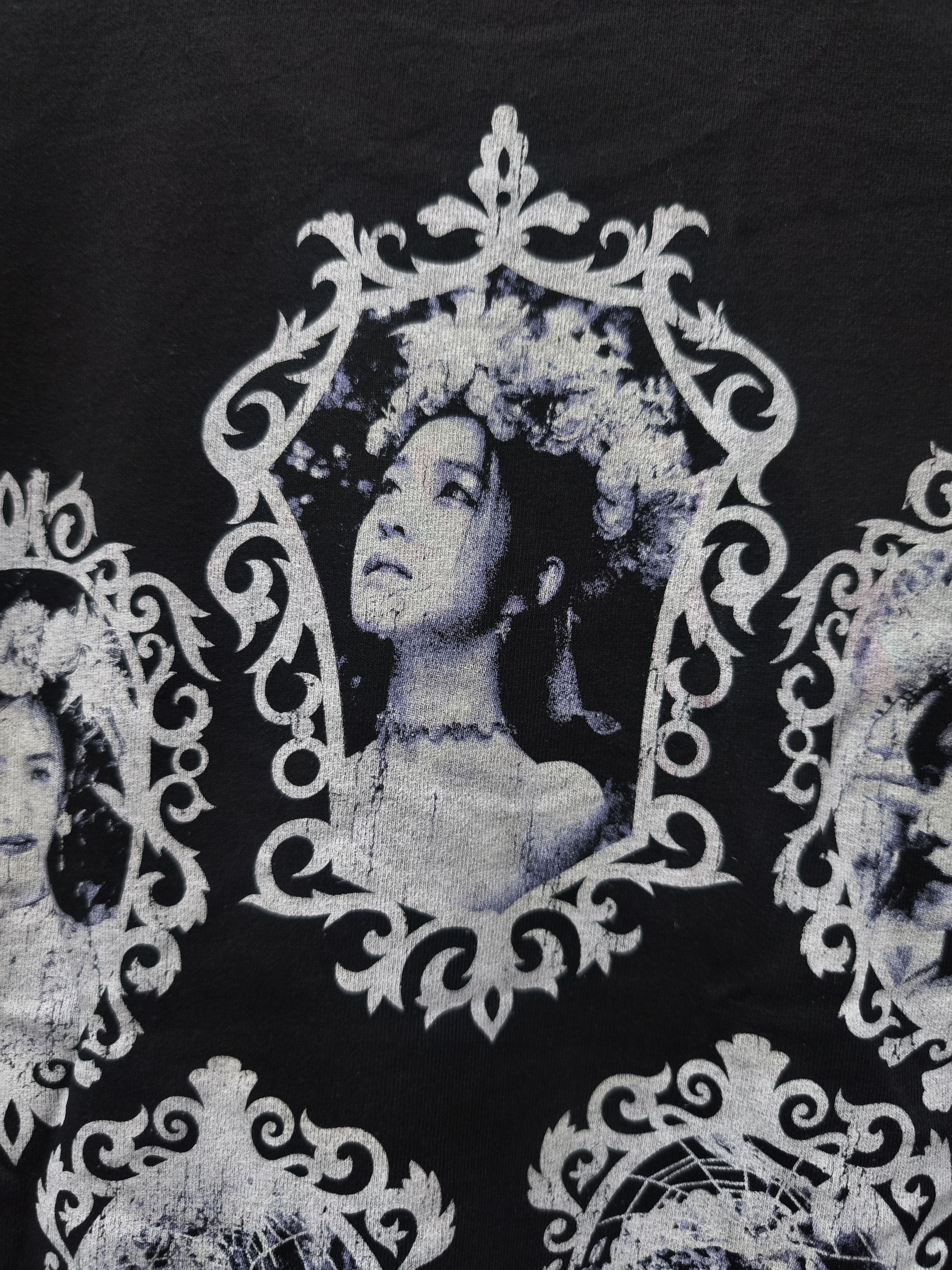 Rap Tees Red Velvet Horror Bride's T-shirt Size US XL / EU 56 / 4 - 12 Thumbnail
