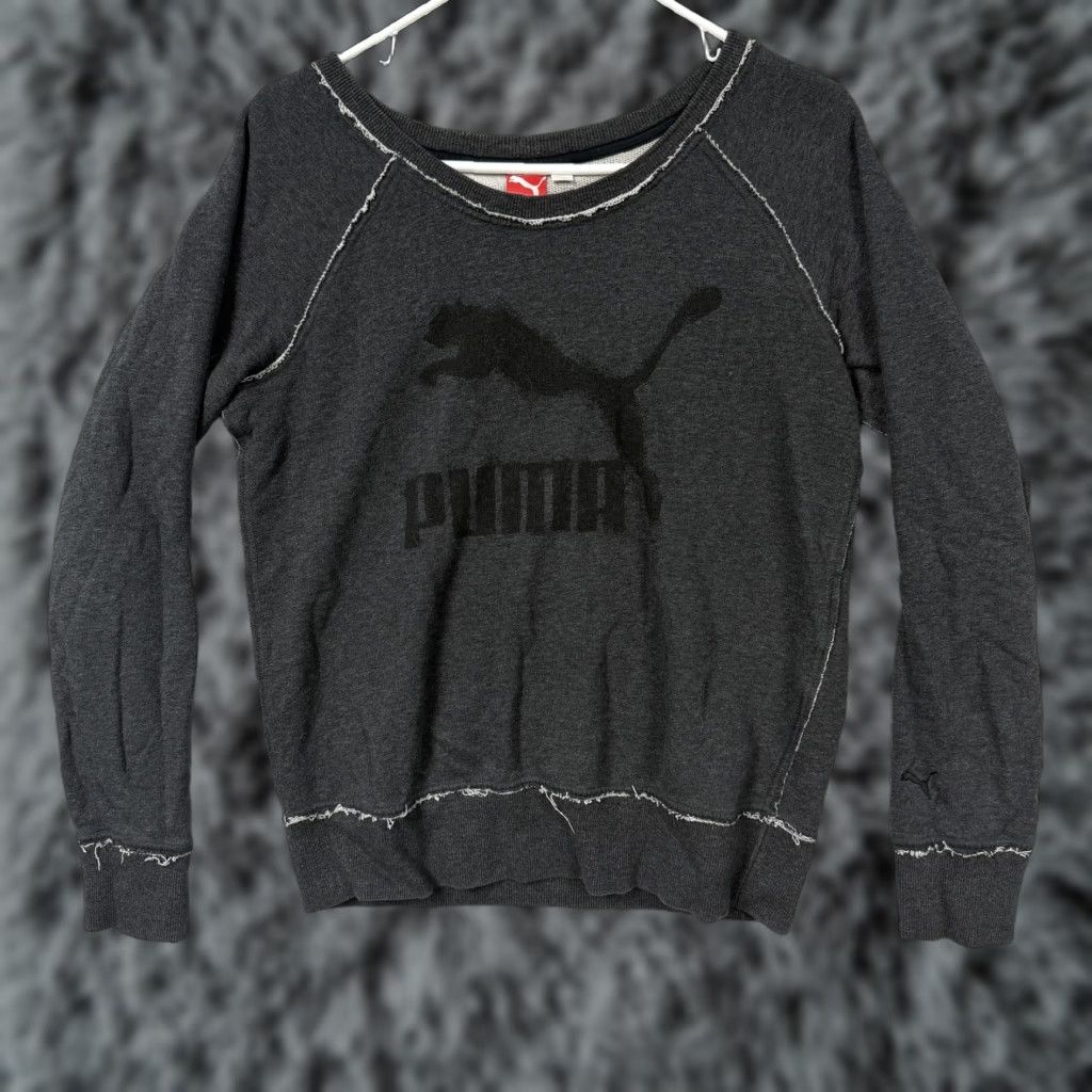 Puma PUMA Sweatshirt Small Logo Pullover Women Raglan Sleeve Graphic Print Crew Neck Casual Activewear Fall Winter Gray Charcoal Size S / US 4 / IT 40 - 1 Thumbnail