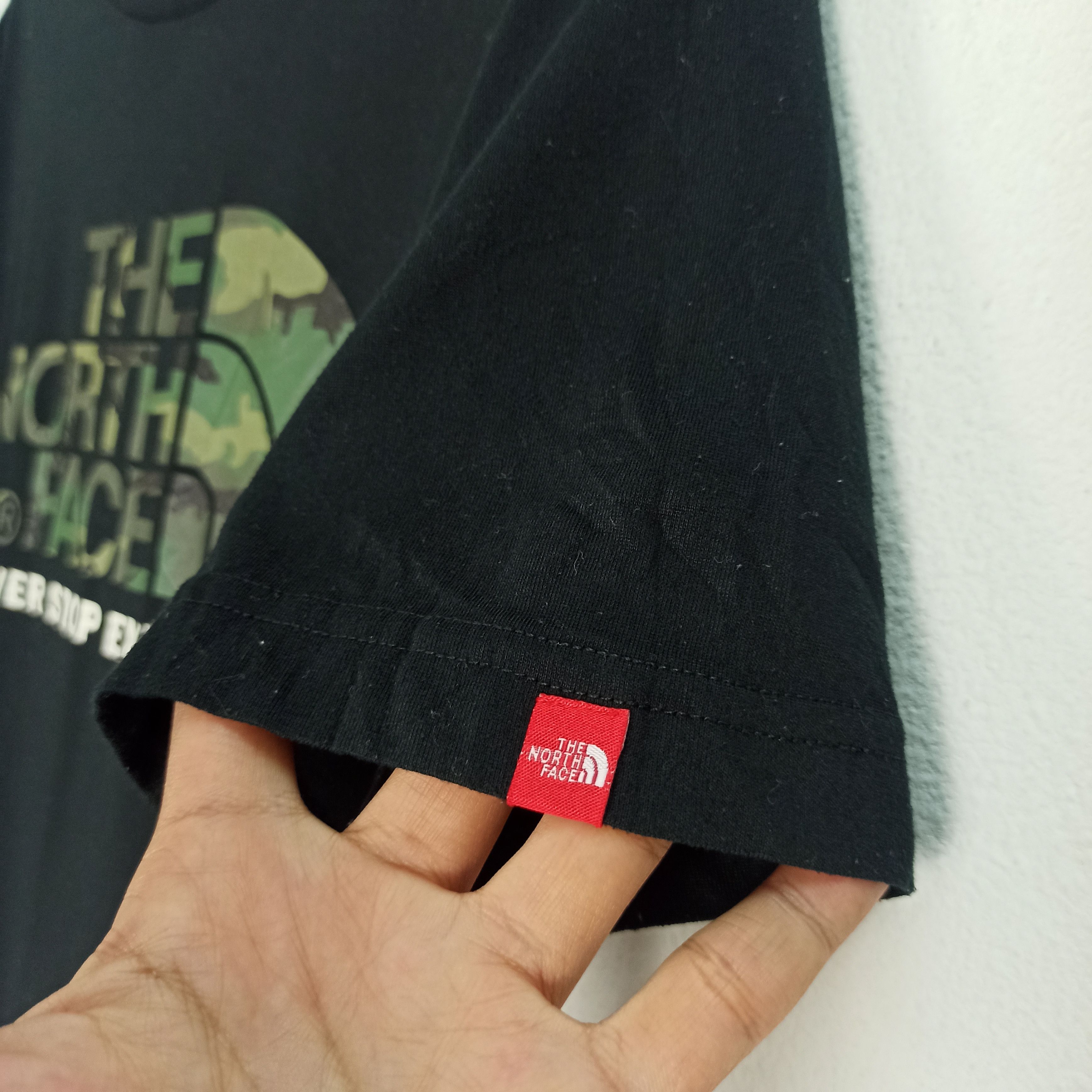 The North Face The North Face Camo Big Logo Tshirt Size US L / EU 52-54 / 3 - 3 Thumbnail