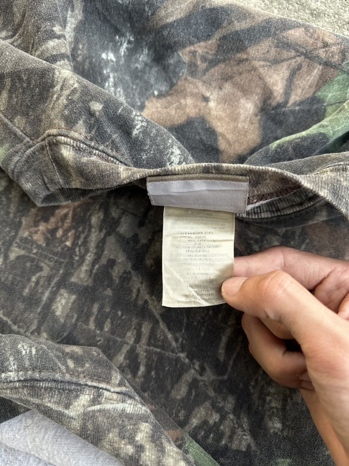 Realtree Crazy Vintage 00s Realtree Camo Crewneck Carhartt Style Size US XXL / EU 58 / 5 - 5 Thumbnail