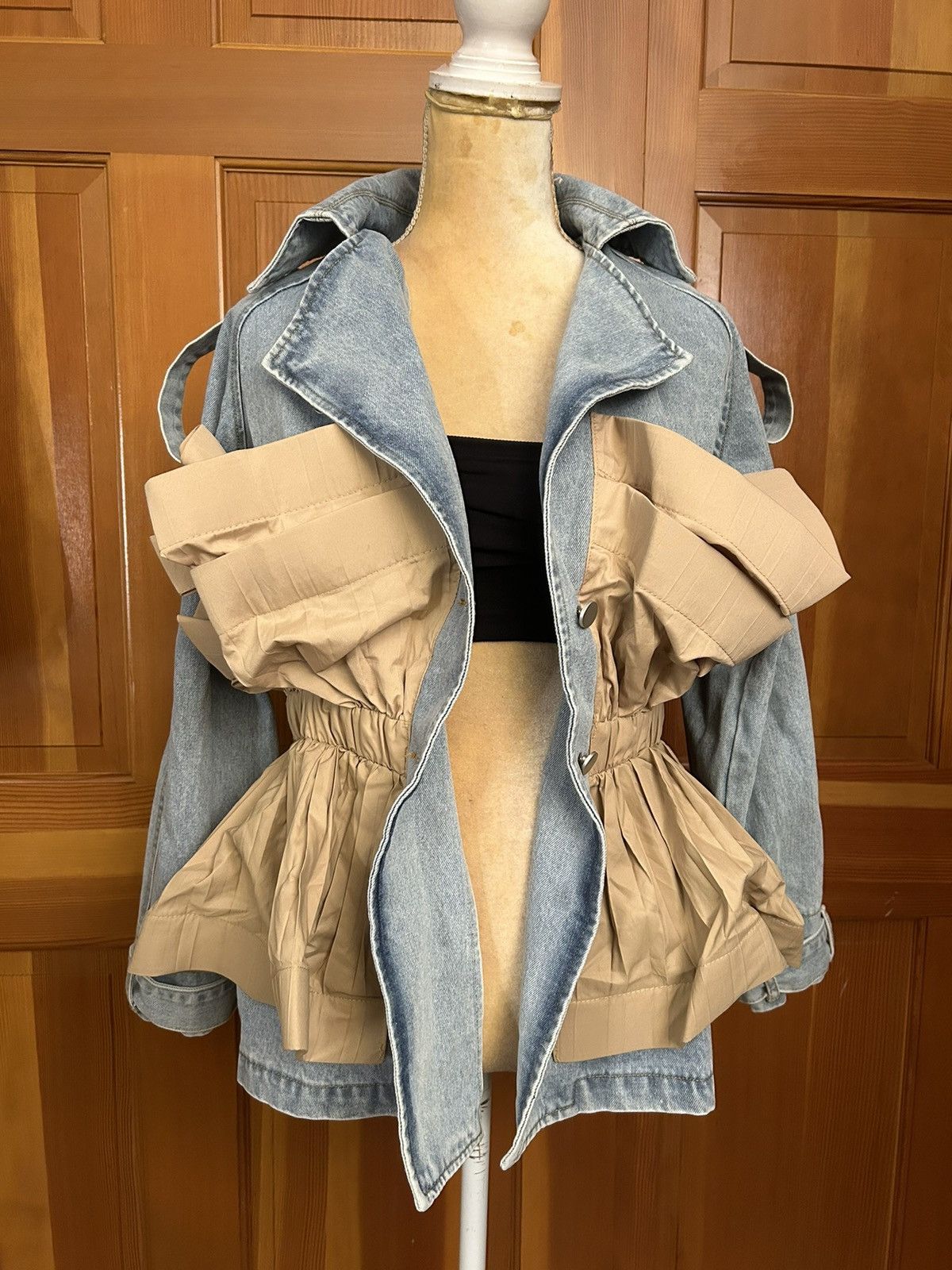 Designer × Other NWT, Lavishly Paris Stunning Ruffle Patchwork Denim Coat. Size M / US 6-8 / IT 42-44 - 10 Thumbnail