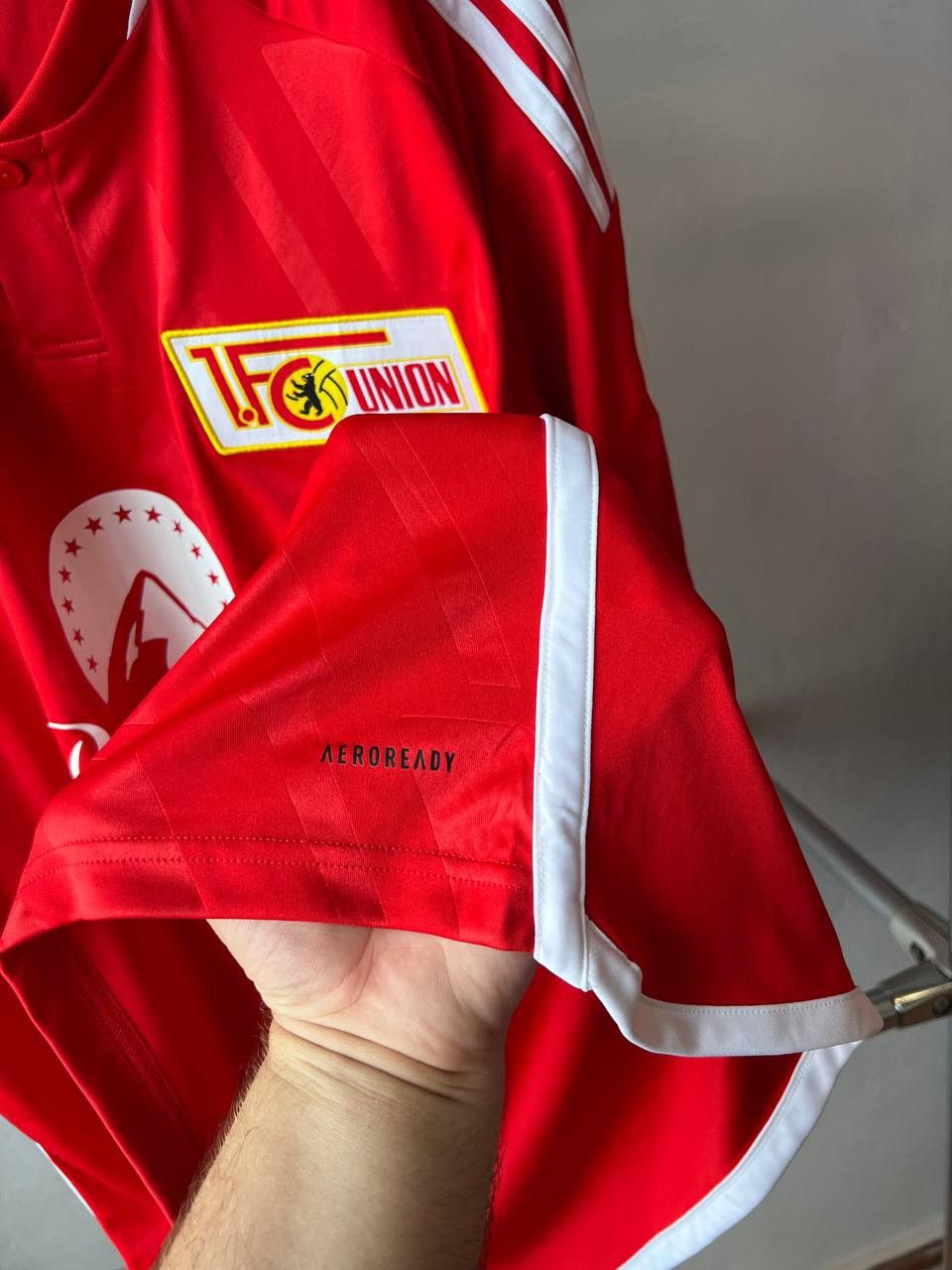 Adidas 2023/24 UNION BERLIN HOME SOCCER FOOTBALL JERSEY ADIDAS XL Size US XL / EU 56 / 4 - 11 Thumbnail