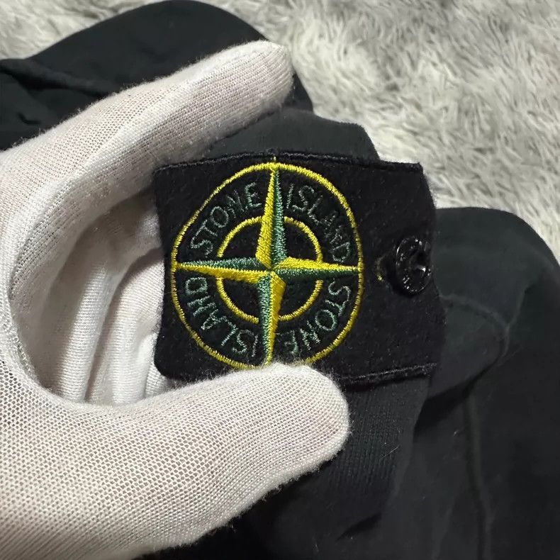 Stone Island Stone Island Zip Hoodie Black Size M -2506 Size US M / EU 48-50 / 2 - 3 Thumbnail