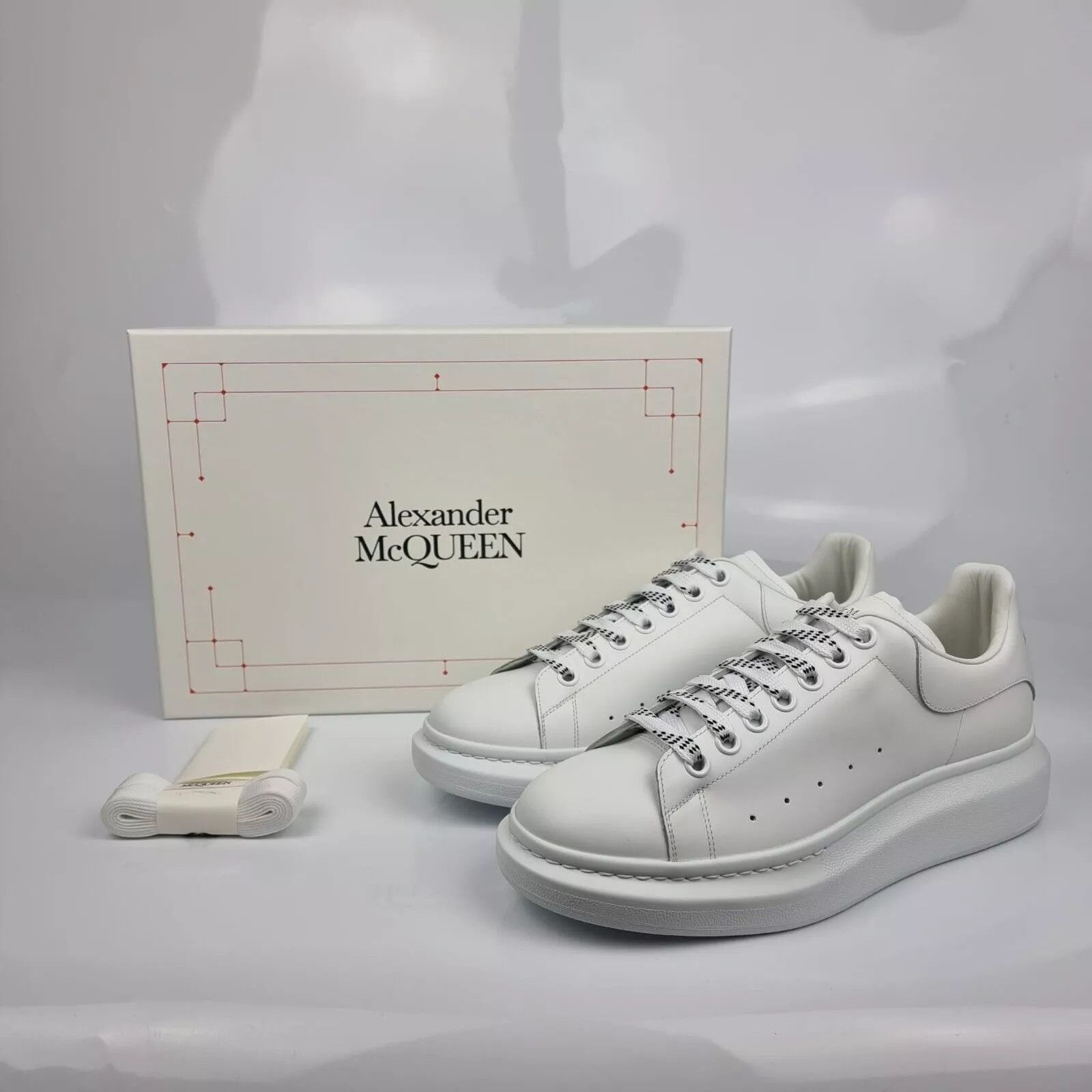 Alexander McQueen ALEXANDER MCQUEEN Larry Oversized White Leather Sneakers Size US 9.5 / EU 42-43 - 2 Thumbnail