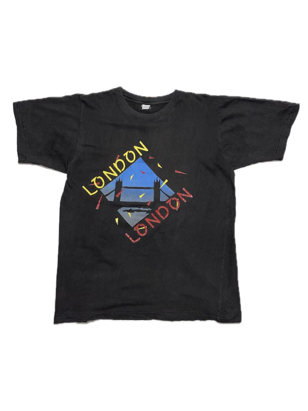 Vintage Vintage 90’s Perfectly Washed Single Stitch London Tee Size US M / EU 48-50 / 2 - 1 Thumbnail