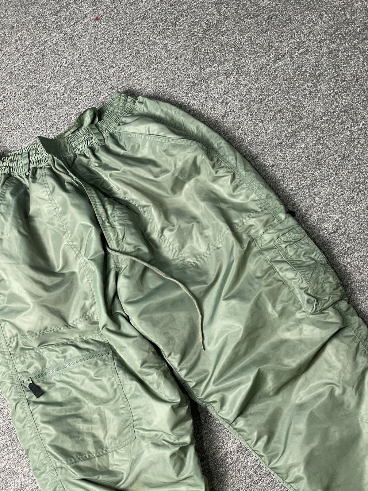 Japanese Brand × Vintage Japanese Brand Quilted Nylon Pants (109) Size US 26 / EU 42 - 3 Thumbnail