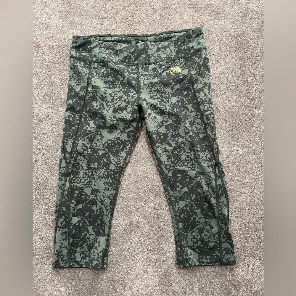 The North Face The North Face Leggings Capris Yoga Pants Camouflage Women's Size 36" / US 14 / IT 50 - 1 Thumbnail