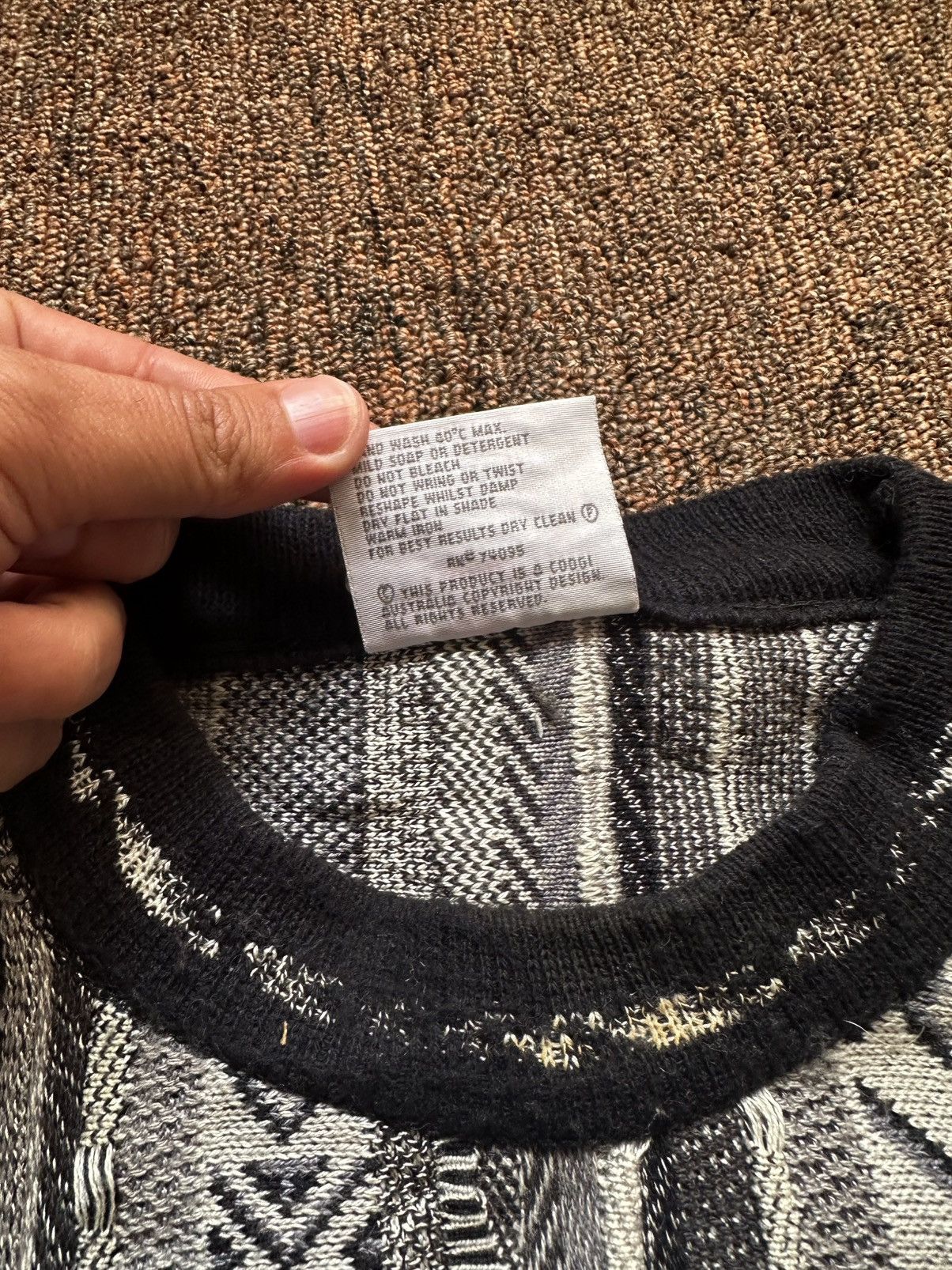 Coogi COOGI Australia Mercerized 3D Knit Sweater Black Grey Size L Size US S / EU 44-46 / 1 - 7 Thumbnail