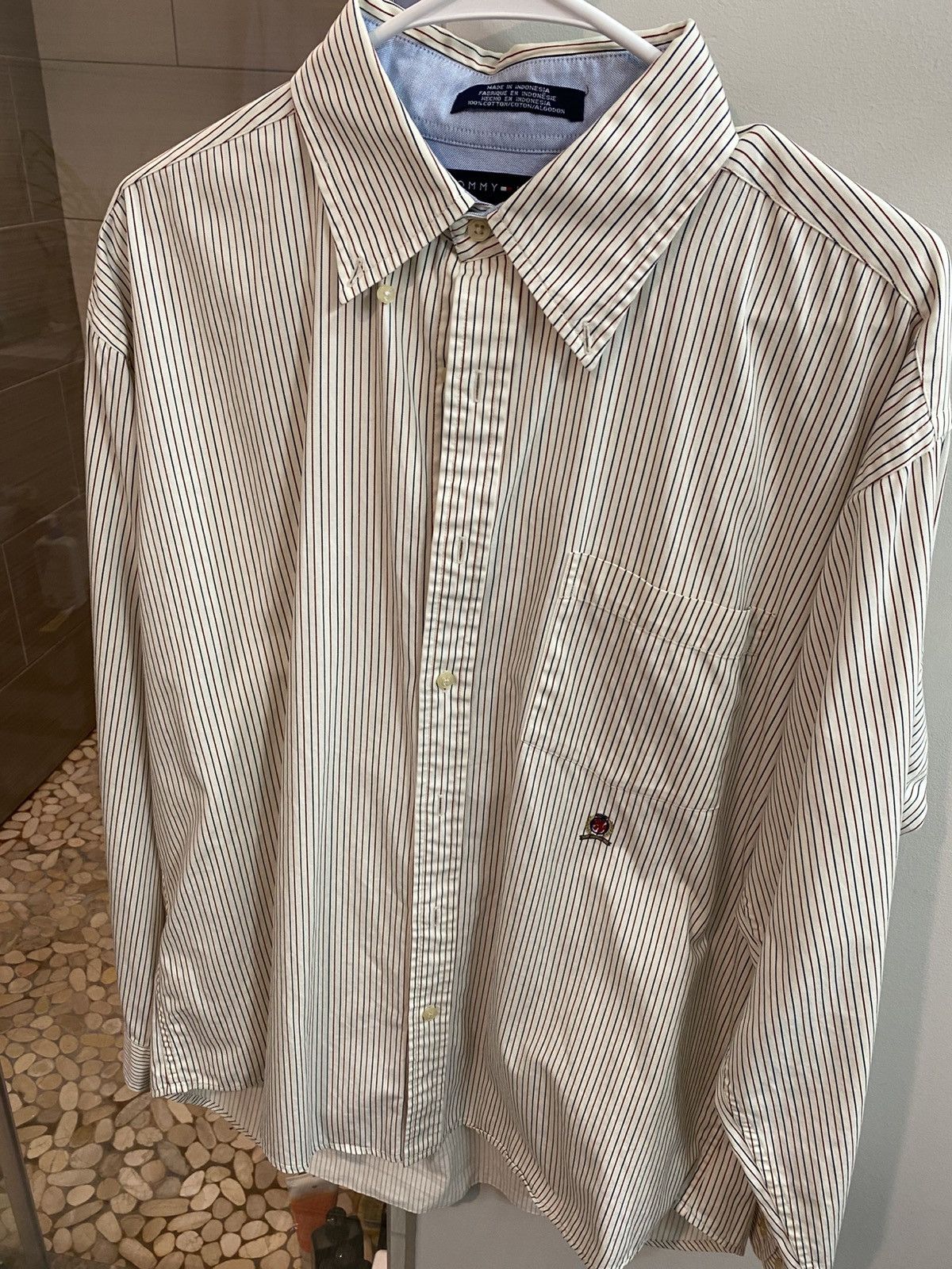Tommy Hilfiger Vintage Tommy Hilfiger Crest Button Up Shirt Size US L / EU 52-54 / 3 - 1 Thumbnail
