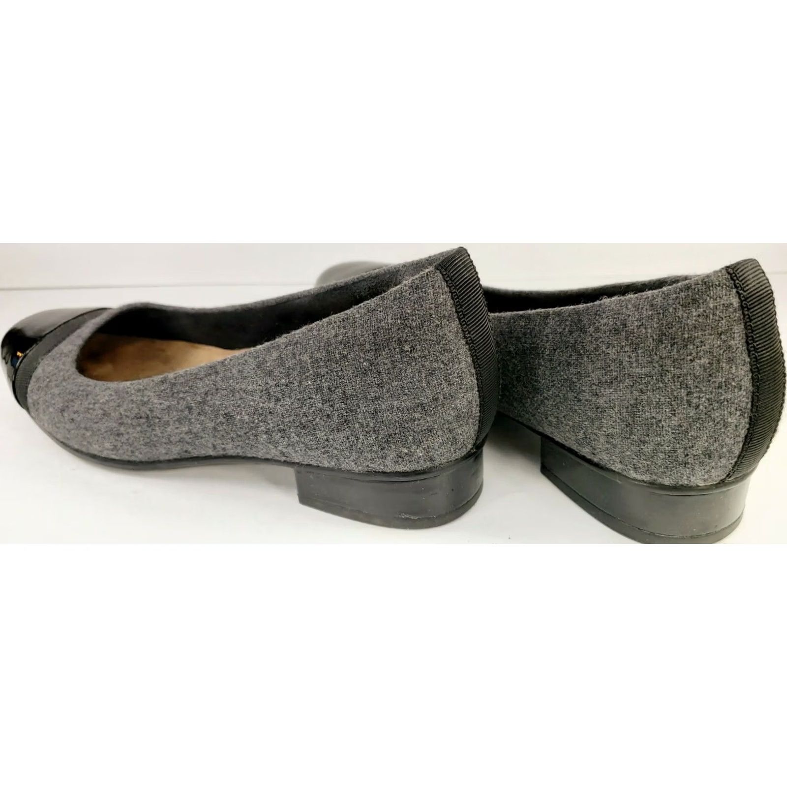 Clarks Clarks Collection Women’s Gray Wool Black Patent Leather Cap Toe Flats Size 7M Size ONE SIZE - 6 Thumbnail