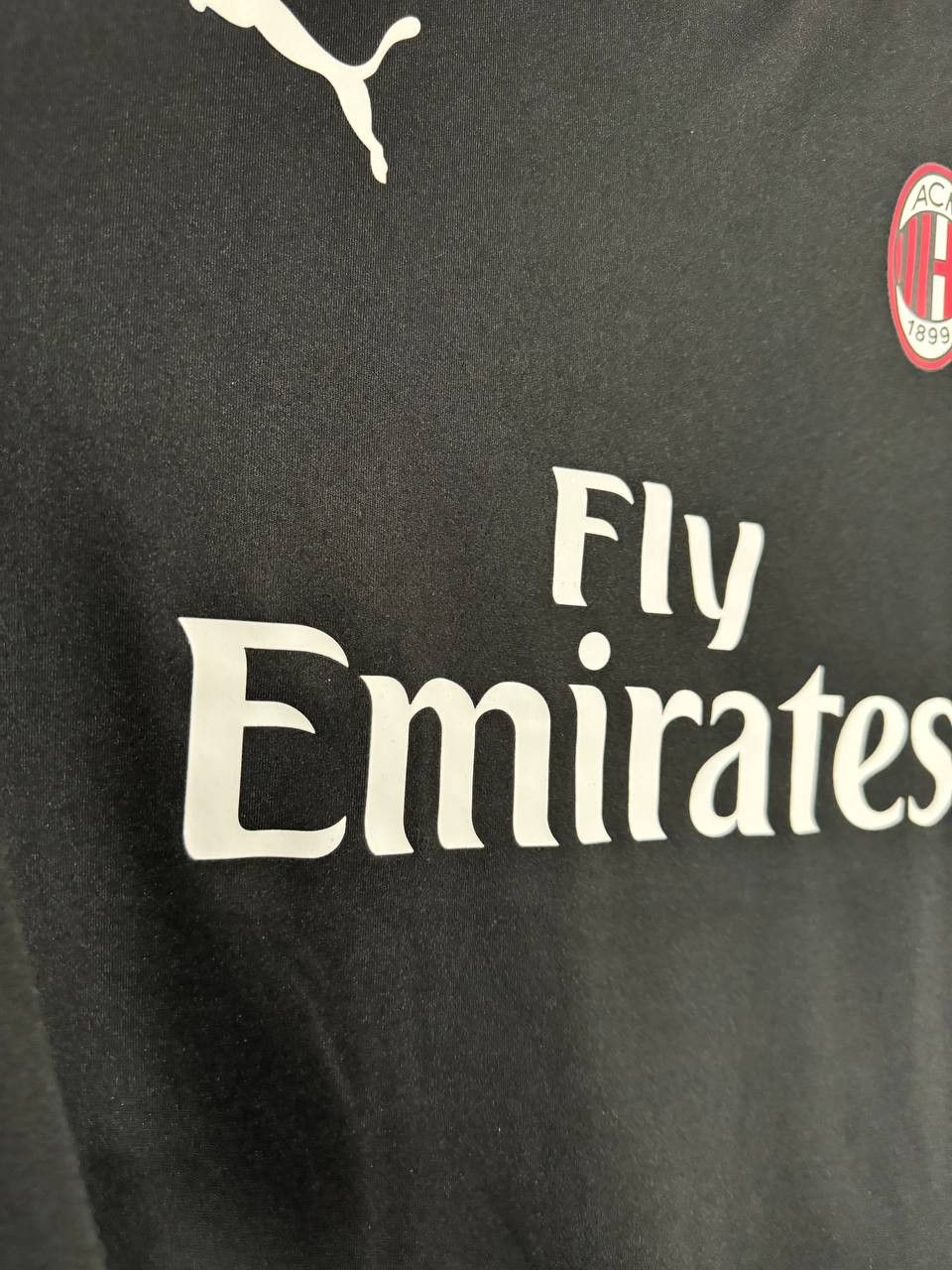 Puma × Vintage Vintage AC Milan 2018/19 Puma Limited Soccer Jersey Size US S / EU 44-46 / 1 - 11 Thumbnail