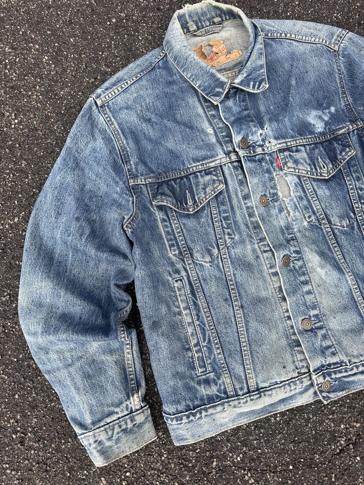 Levi's Vintage Clothing Vintage Levis Denim jacket VERY RARE!!! Jeans USA distressed Size US L / EU 52-54 / 3 - 3 Thumbnail