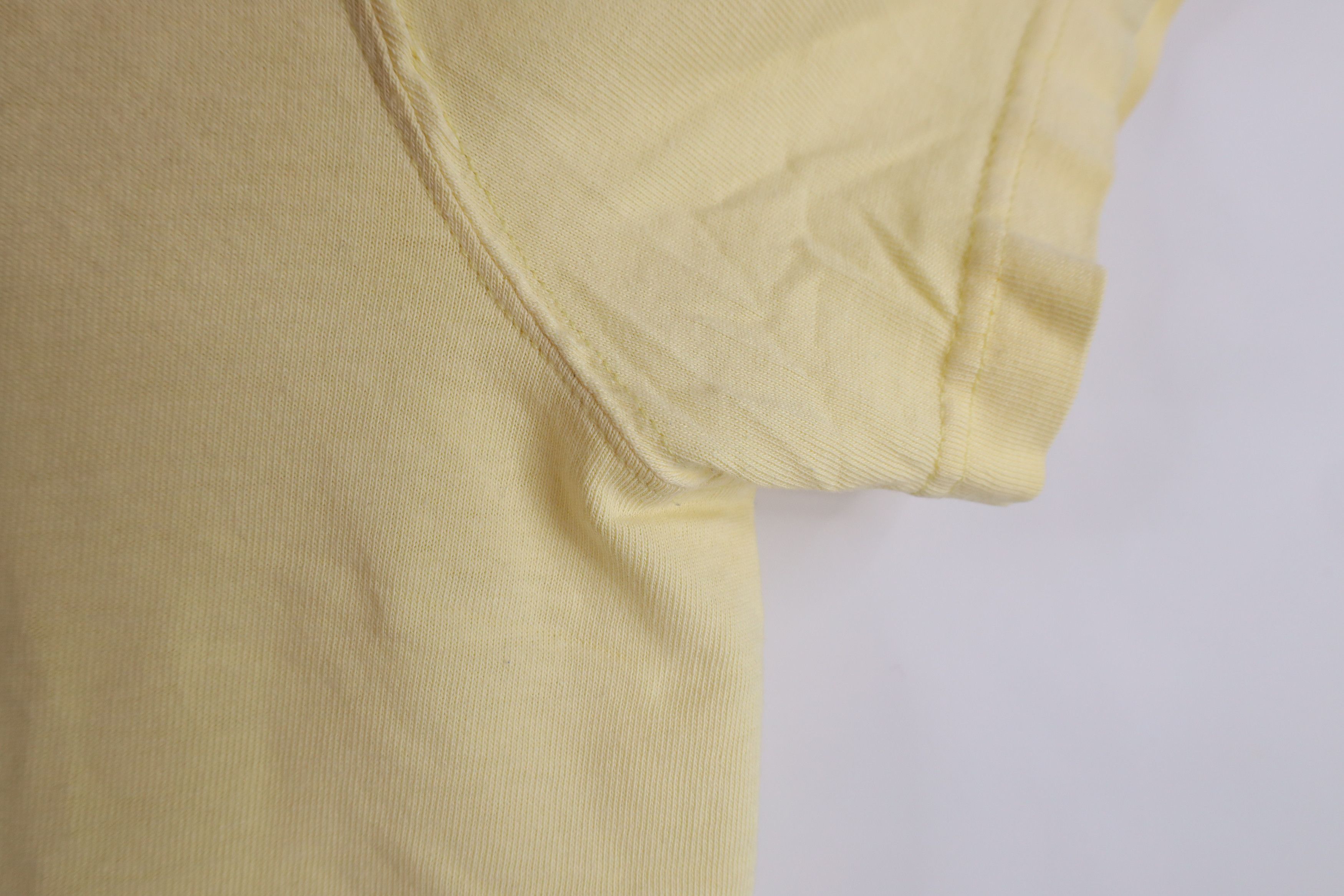 Nike × Vintage Vintage 90s Nike Scott Center Swoosh T-Shirt Yellow USA Size L / US 10 / IT 46 - 7 Thumbnail