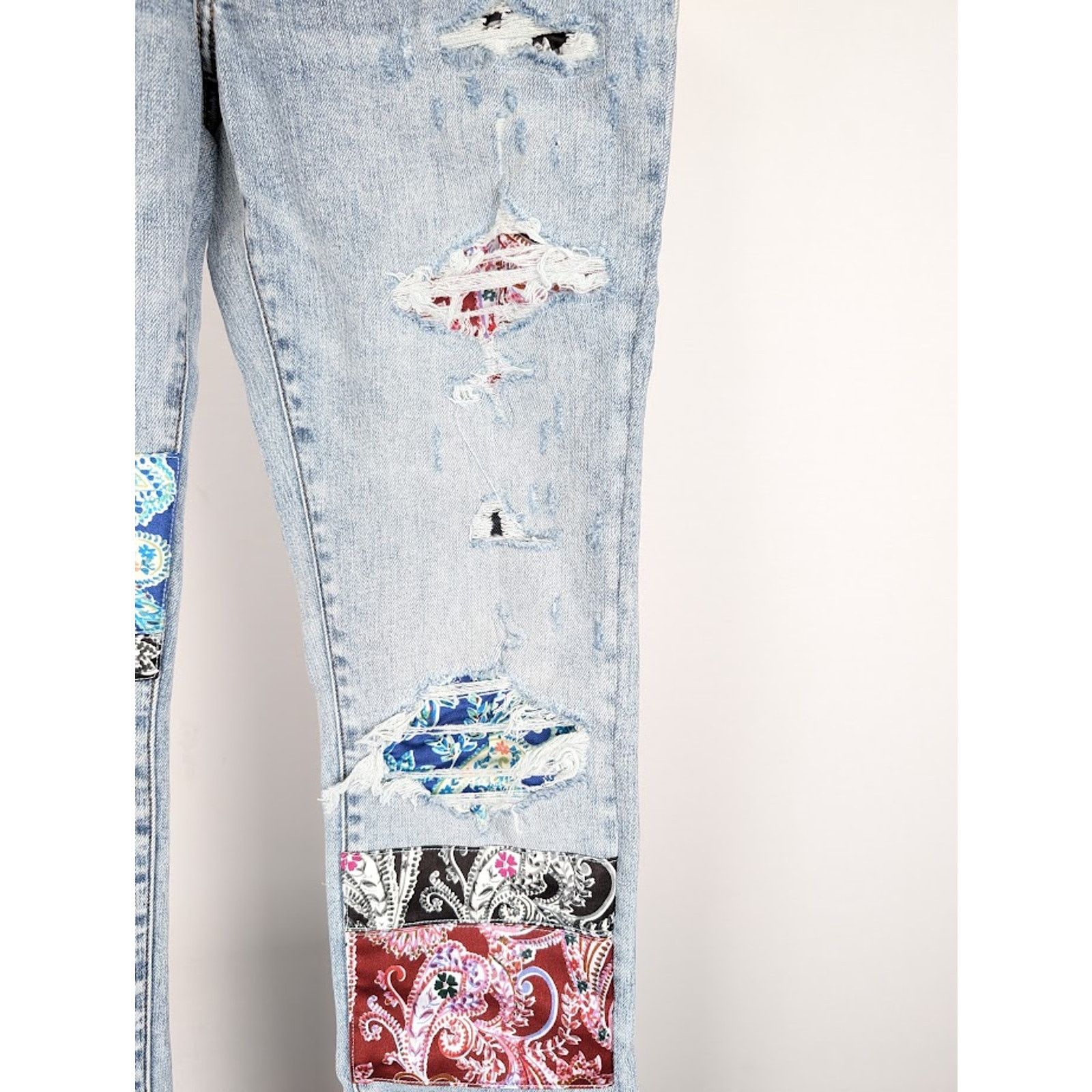 Amiri o1rshd1 Pajama Art Patch Jeans in Light Blue Size US 32 / EU 48 - 9 Thumbnail