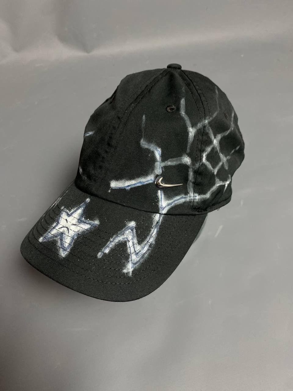 Nike Nike Custom Heritage 86Cap Silver Metal Swoosh Logo Hat OS Size ONE SIZE - 1 Thumbnail