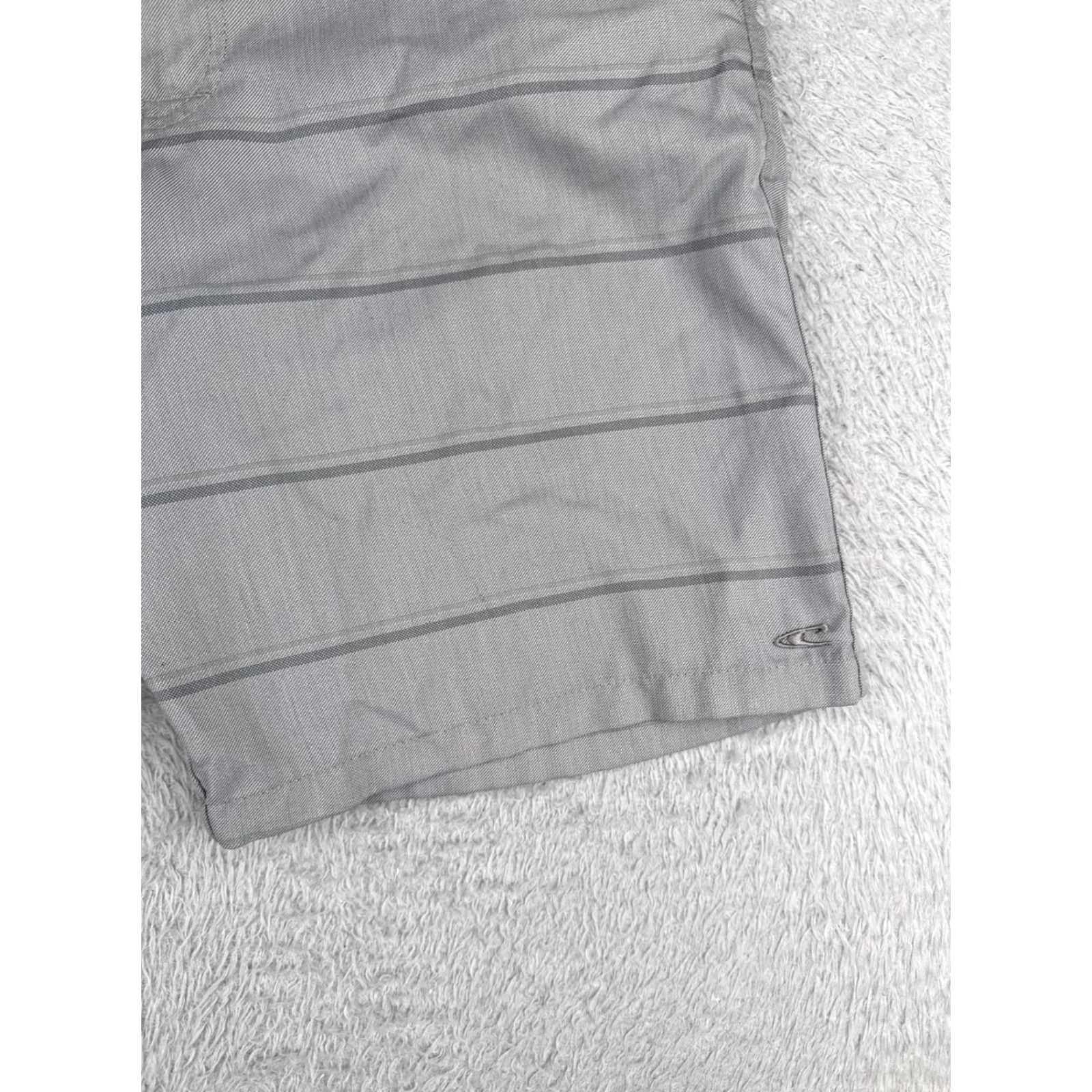 O'Neill O'Neill Shorts Men 34 Gray Stripe Chino Polyester Viscose Blend Beach 34x10 Shorts Men Gray Stripe Chino Polyester Viscose Beach 34 Size US 34 / EU 50 - 2 Thumbnail