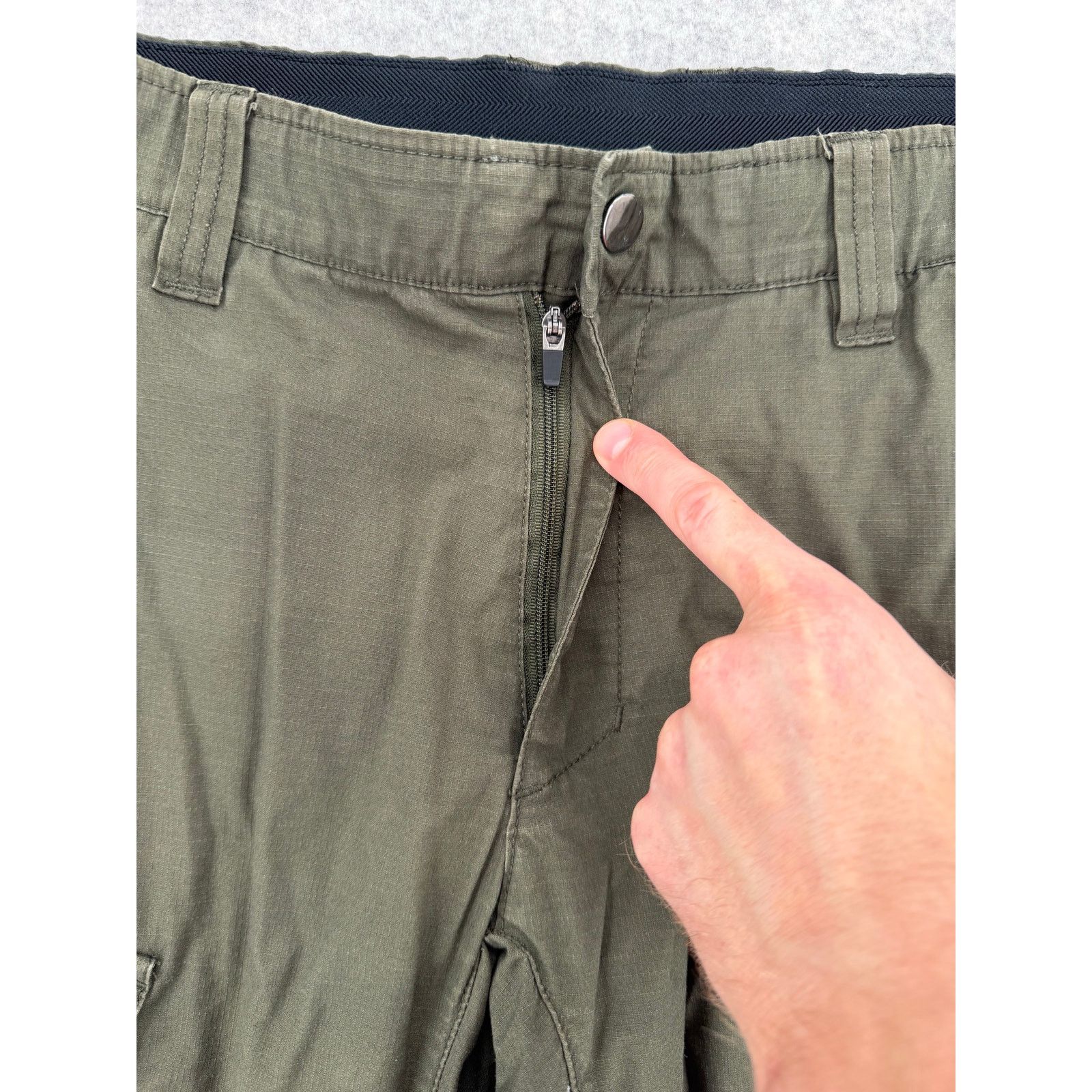BYLT Premium Basics BYLT Premium Basics Cotton Olive Green Cargo Pants Size 31 Size US 31 - 2 Thumbnail