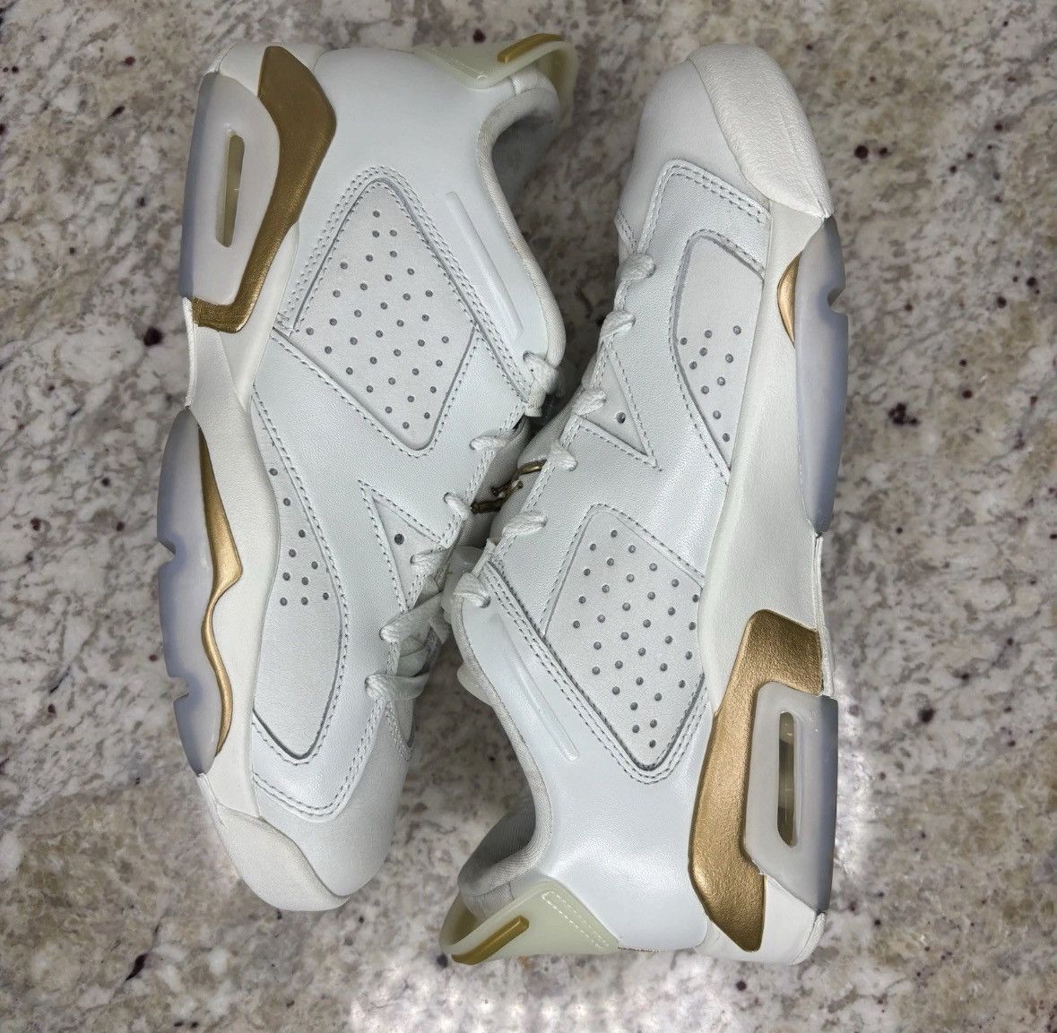 Jordan Brand Size 8 -Jordan 6 Low Lunar New Year (2022)CLEAN OG BOX Size US 8 / EU 41 - 11 Thumbnail