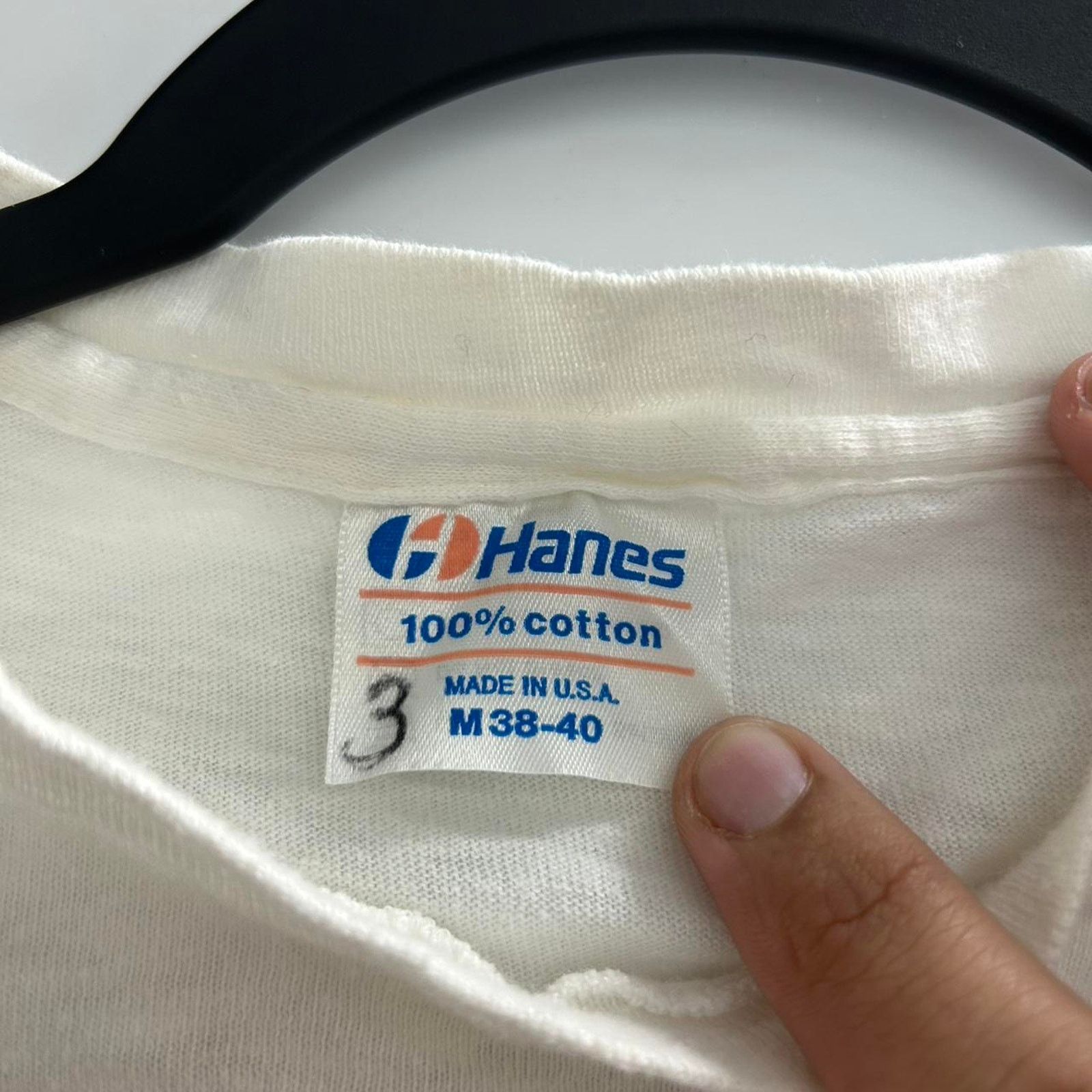 Hanes VTG 80s White Hanes cotton thin t-shirt Size US M / EU 48-50 / 2 - 3 Thumbnail