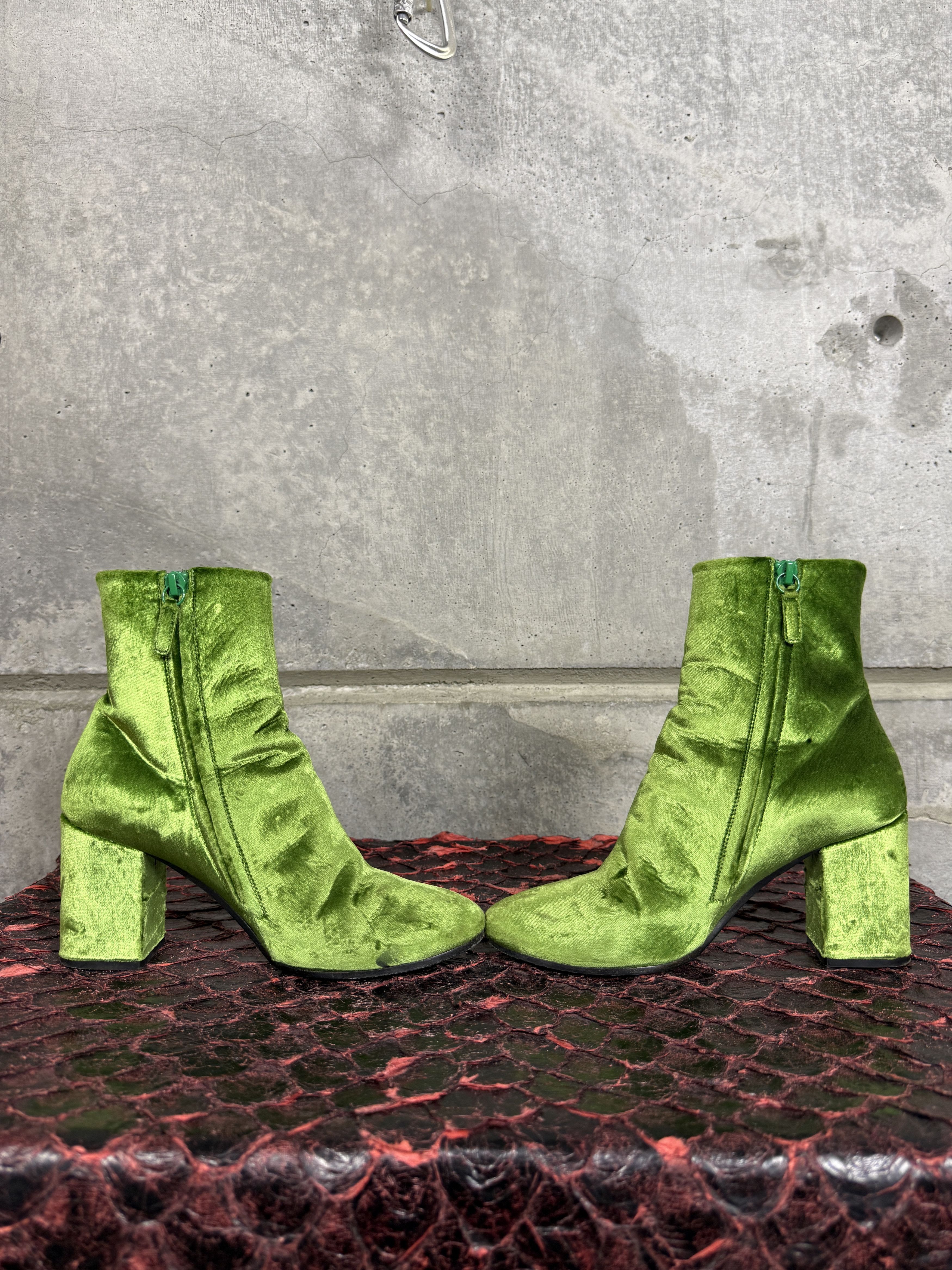 Balenciaga Balenciaga Ville Velvet/Leather Ankle Boots Size US 7 / IT 37 - 5 Thumbnail