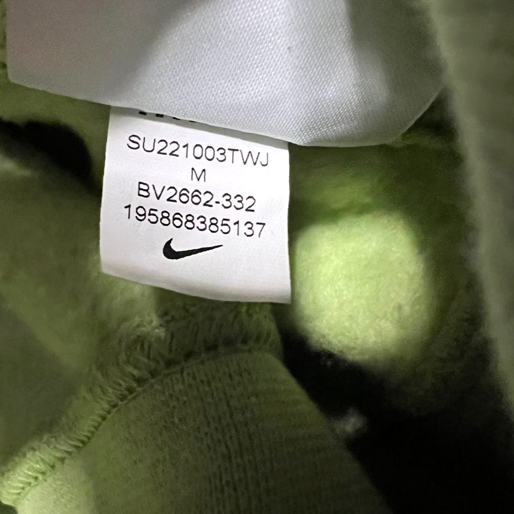 Nike Nike Sweatshirt Mens Medium Club Fleece Crewneck Lime Green BV2662 Size US M / EU 48-50 / 2 - 5 Thumbnail