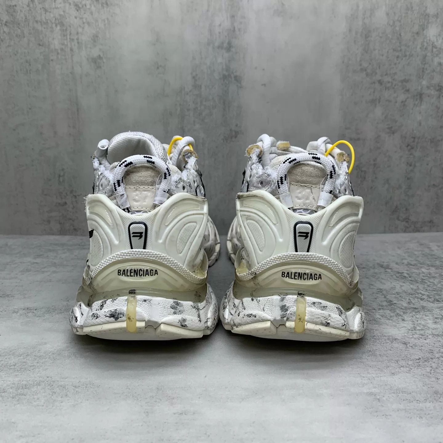 Balenciaga Balenciaga Runner White Graffiti Distressed 37 EU 98 New Size US 6.5 / IT 36.5 - 5 Thumbnail
