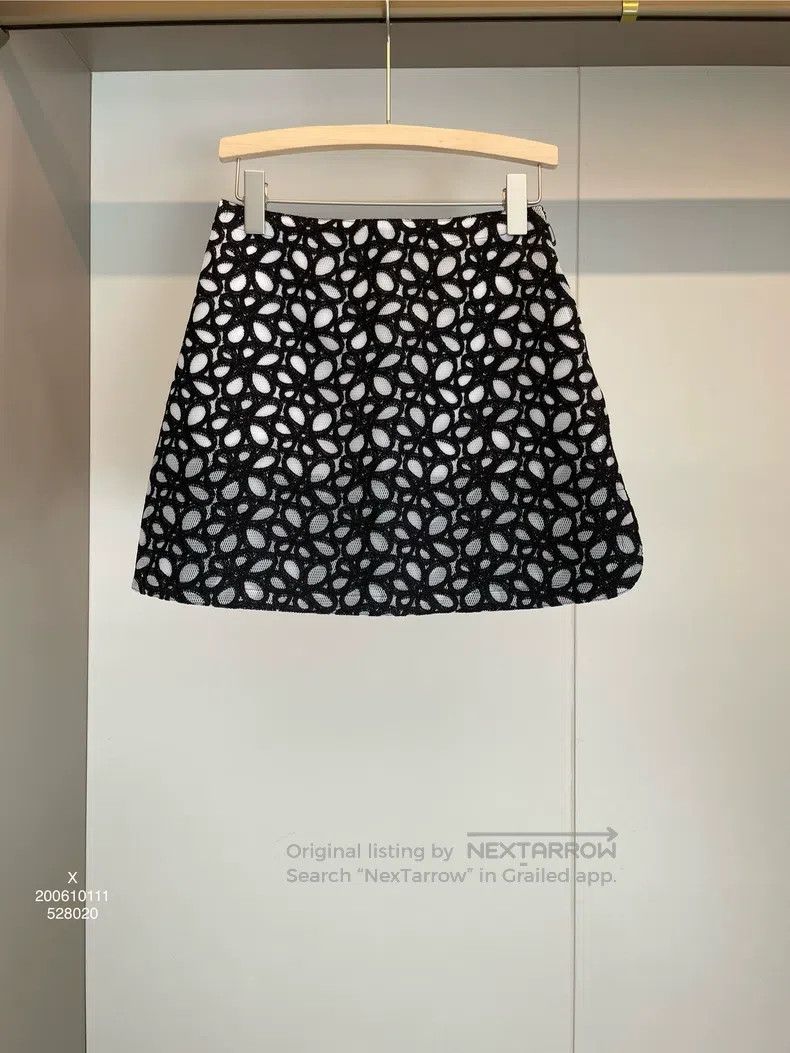 Alaia Alaia Black and White Color Blocked Fiber Nylon Skirt Size 26" / US 2 / IT 38 - 1 Thumbnail