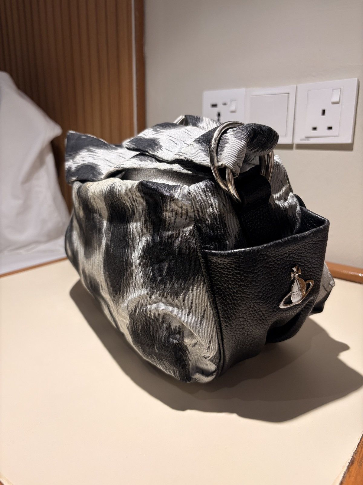 Vivienne Westwood Vivienne Westwood Snow Leopard Pattern Sling Bag Size ONE SIZE - 6 Thumbnail