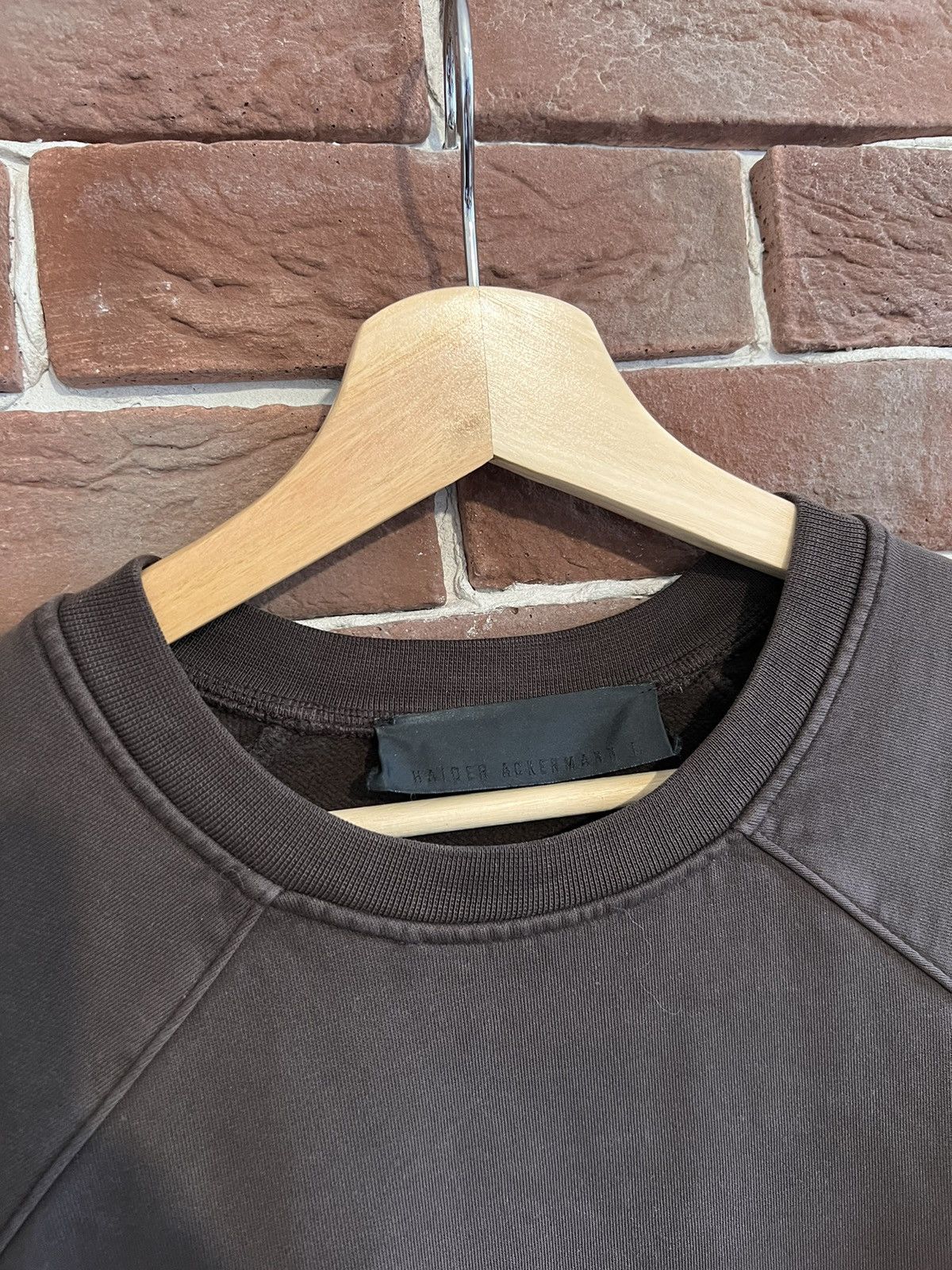 Haider Ackermann Haider Ackermann Embroided Logo Cropped Boxy Crewneck L Brow Size US L / EU 52-54 / 3 - 4 Thumbnail