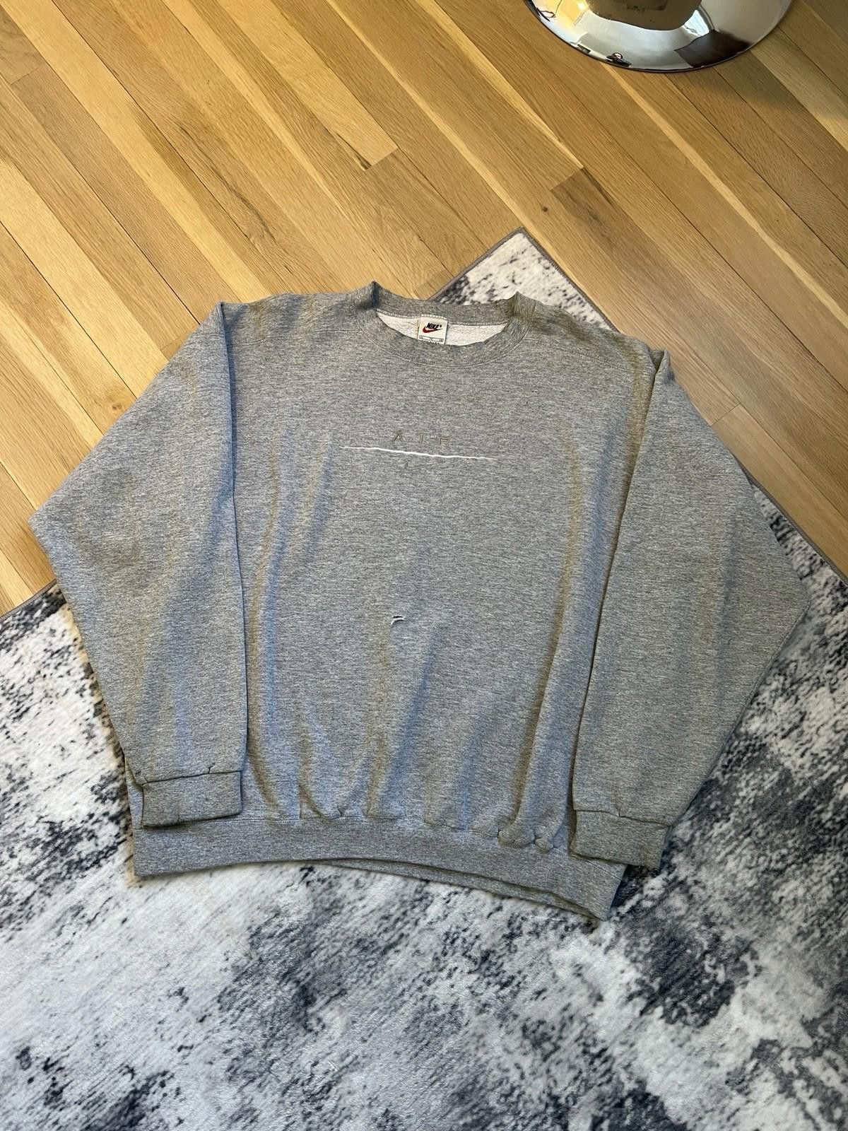 Nike 90s Nike Air Embroidered Crewneck Size XL Size US XL / EU 56 / 4 - 1 Thumbnail