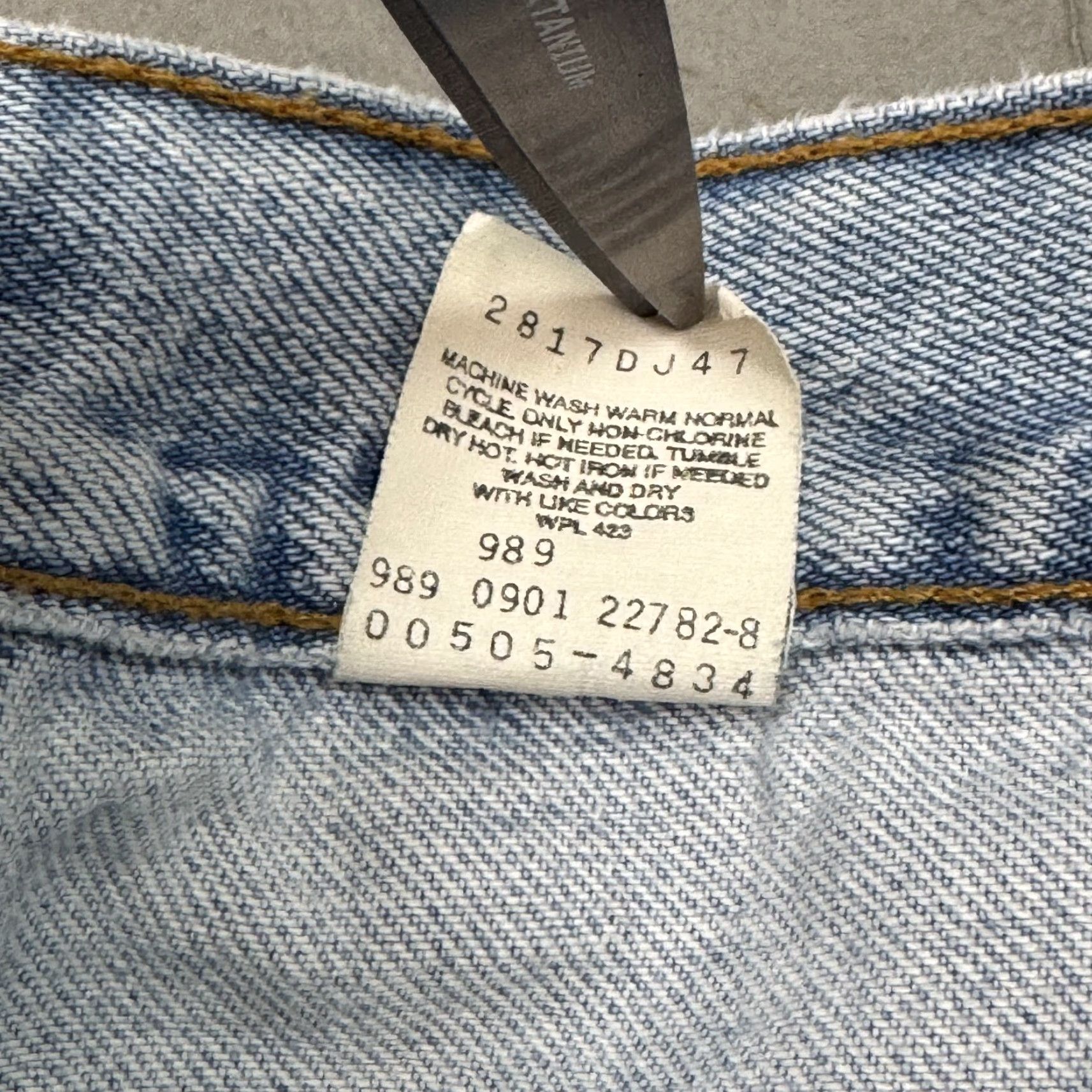 Levi's VINTAGE Levi's Jeans Mens 34x30 Blue Denim Pant Washout Faded Thrashed Levi's 505 Regular Jeans Mens BLAH Size US 34 / EU 50 - 6 Thumbnail