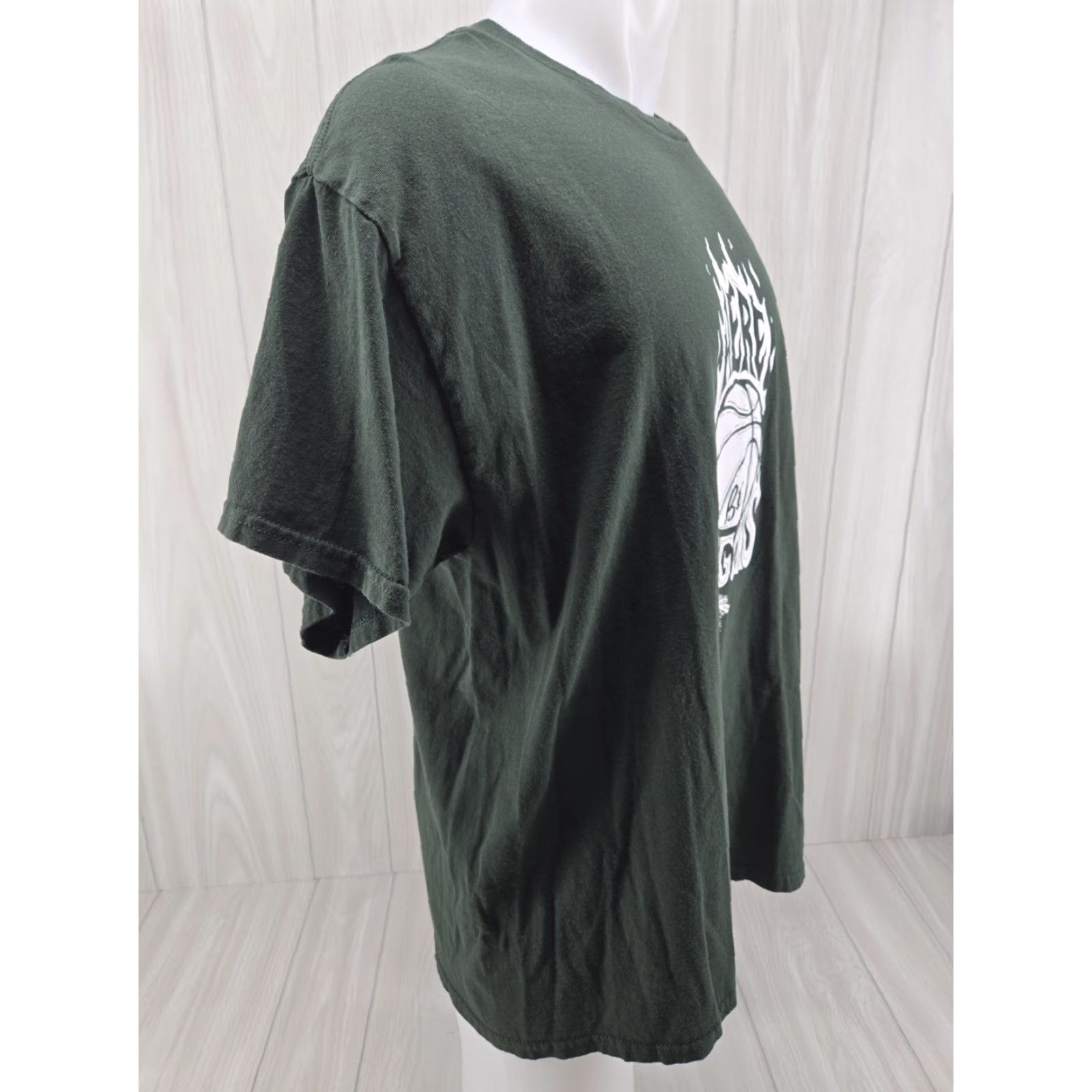 Gildan UAB Blazers Bookstore Here Be Dragons T Shirt Men XL Green Size US XL / EU 56 / 4 - 5 Thumbnail