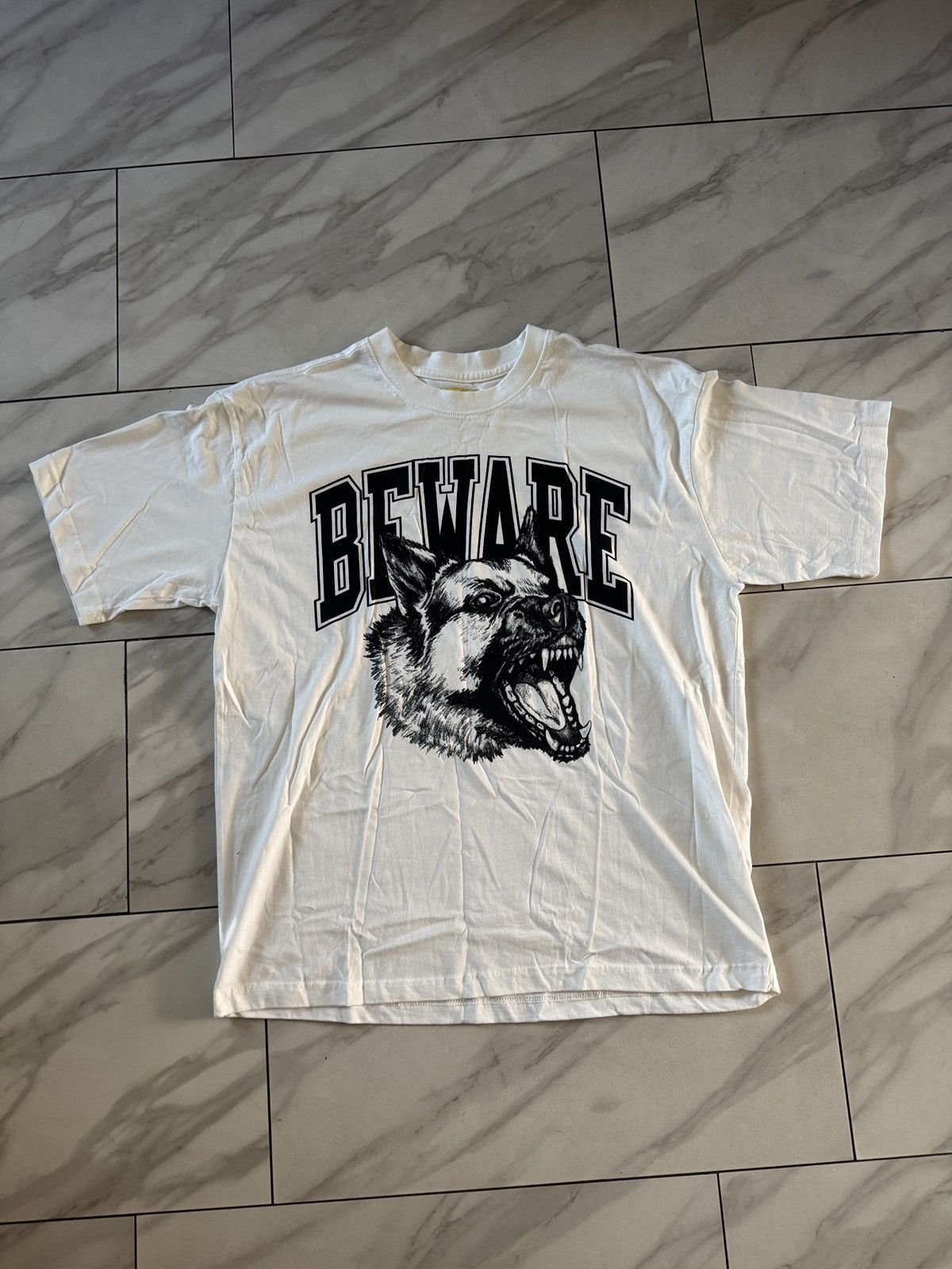 Market Market Men's Classic Beware T-Shirt XL Size US XL / EU 56 / 4 - 1 Thumbnail