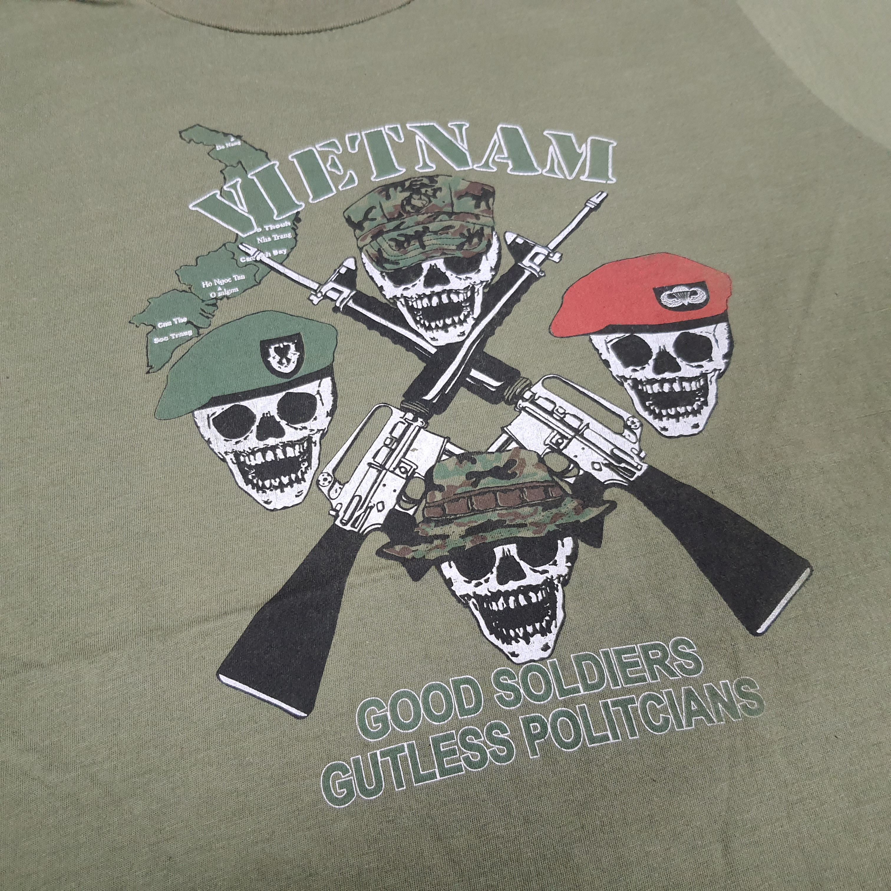 Vintage Vintage Vietnam Good Soldiers Gutless Politicians T-shirt Size US M / EU 48-50 / 2 - 2 Thumbnail