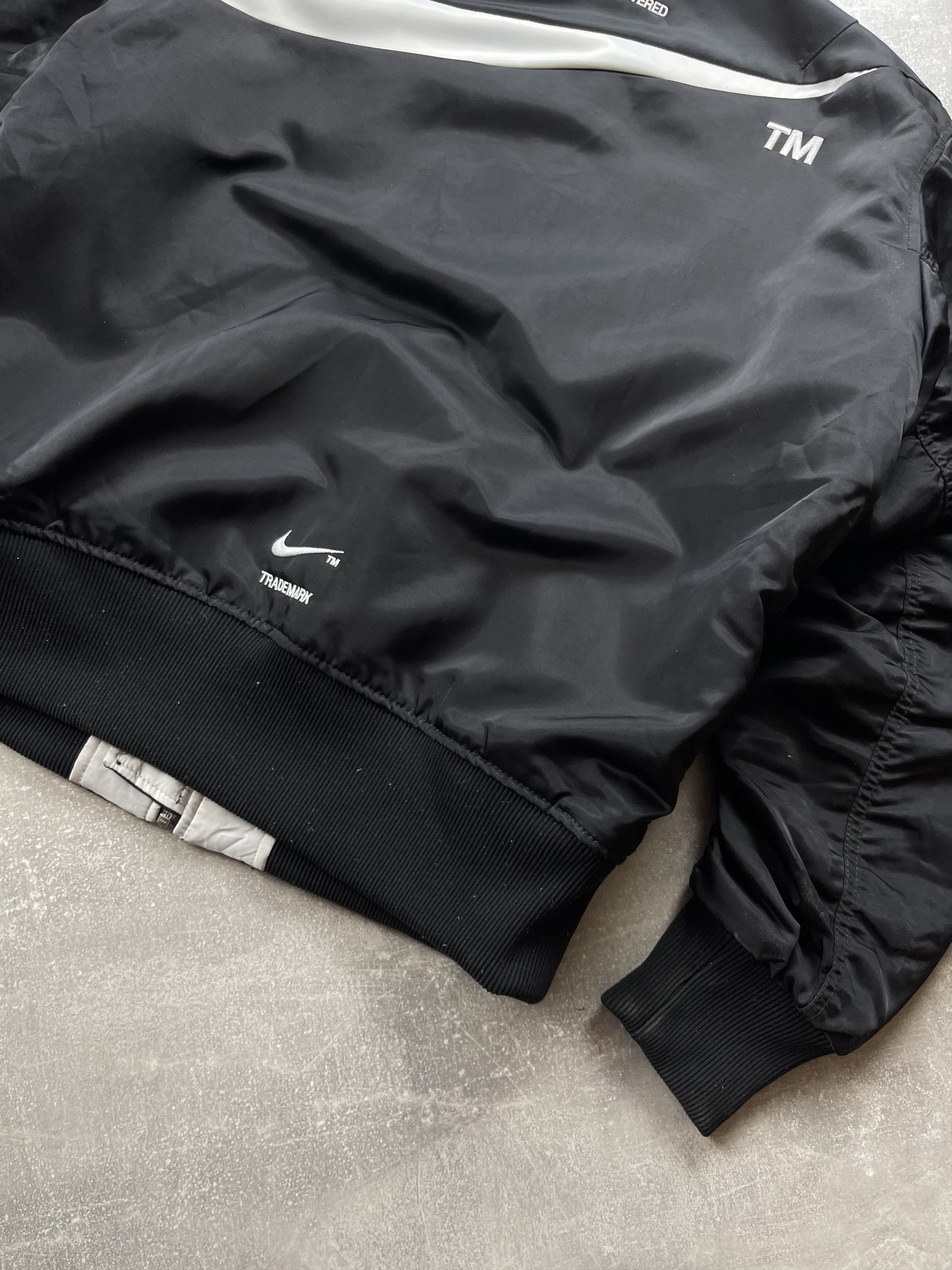 Nike Nike swoosh black nylon logo bomber jacket Size US M / EU 48-50 / 2 - 9 Thumbnail